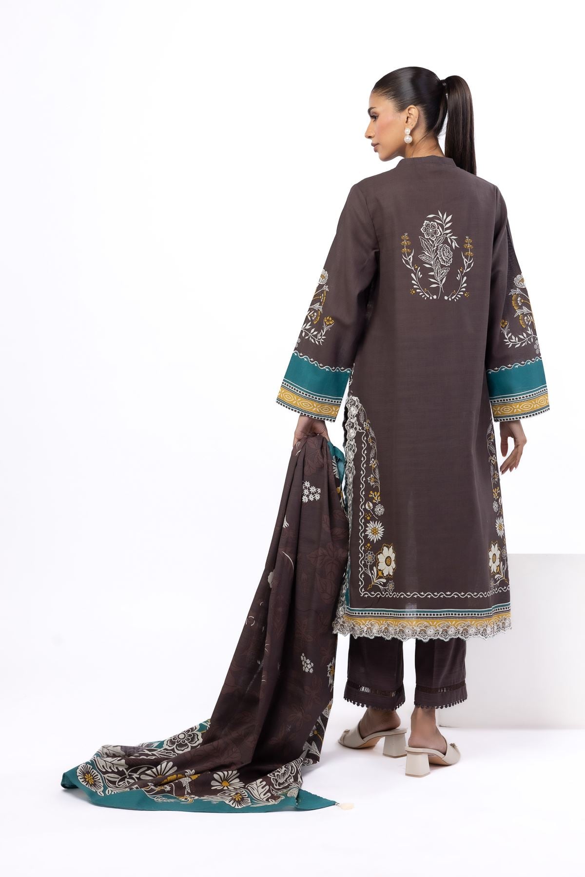 Embroidered Khaddar Fabrics 3 Piece - LKN66A-VG