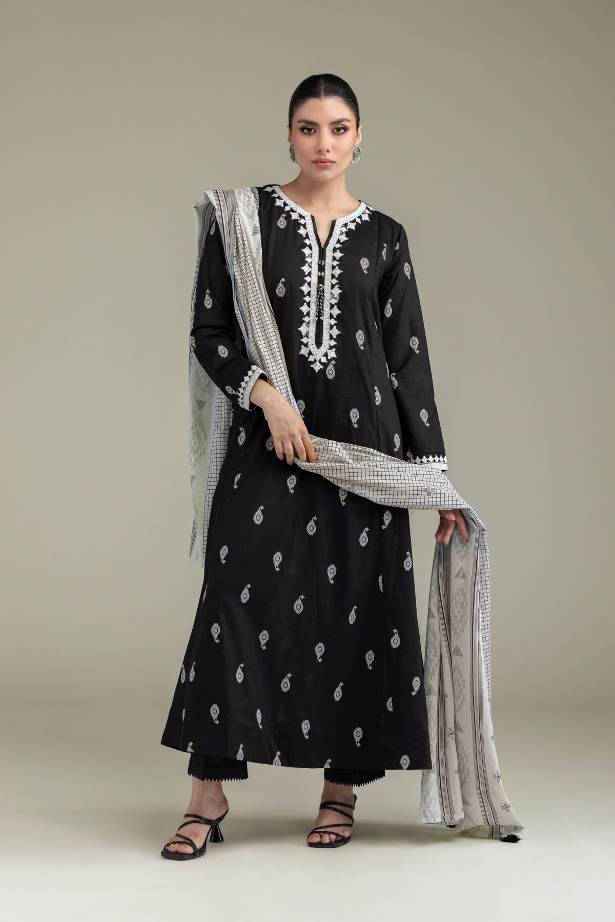 Embroidered Lawn Lawn Dupatta - 1-26-238-A-E1-VG