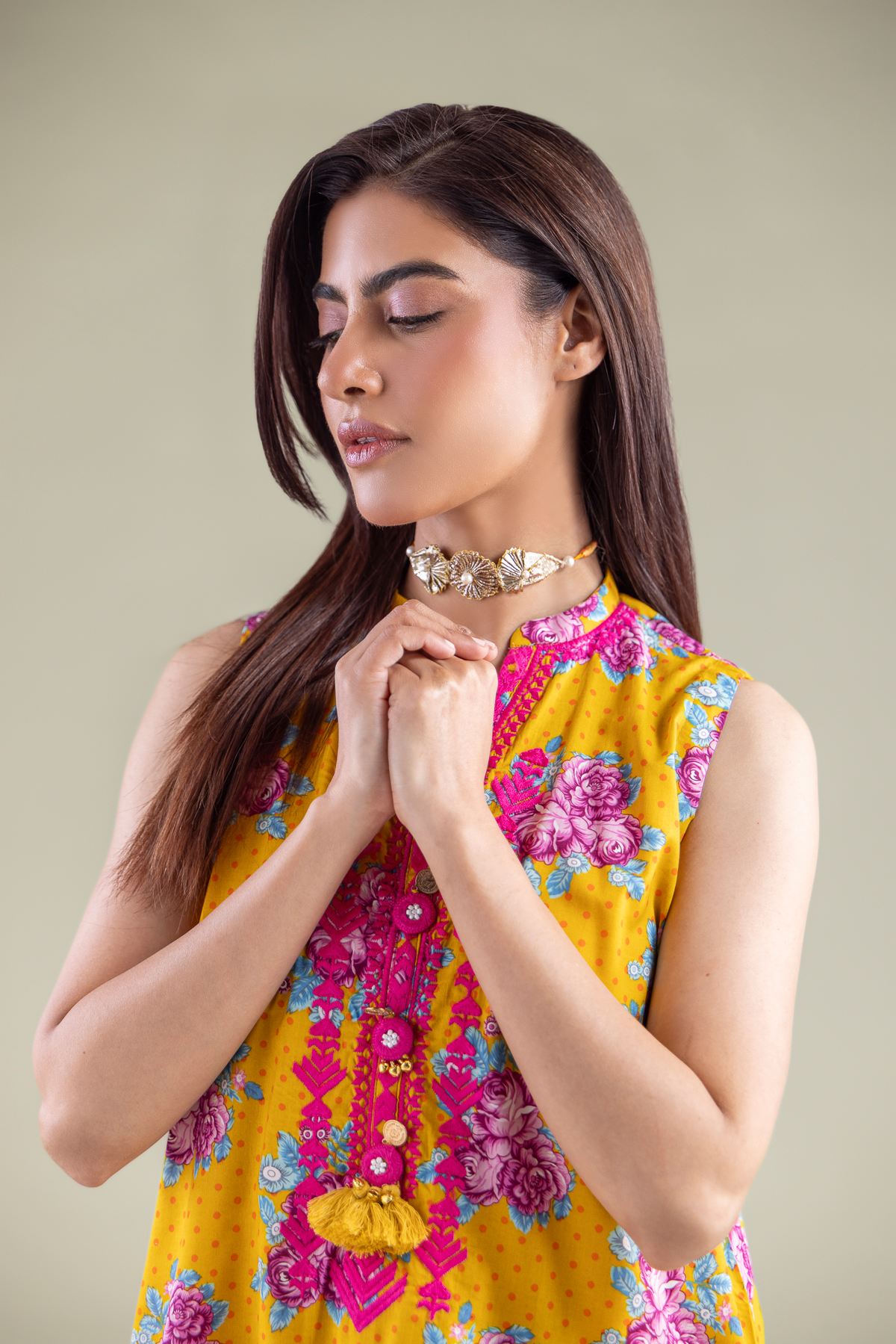 Embroidered Cambric Kurta - 2-26-101-A-D-VG