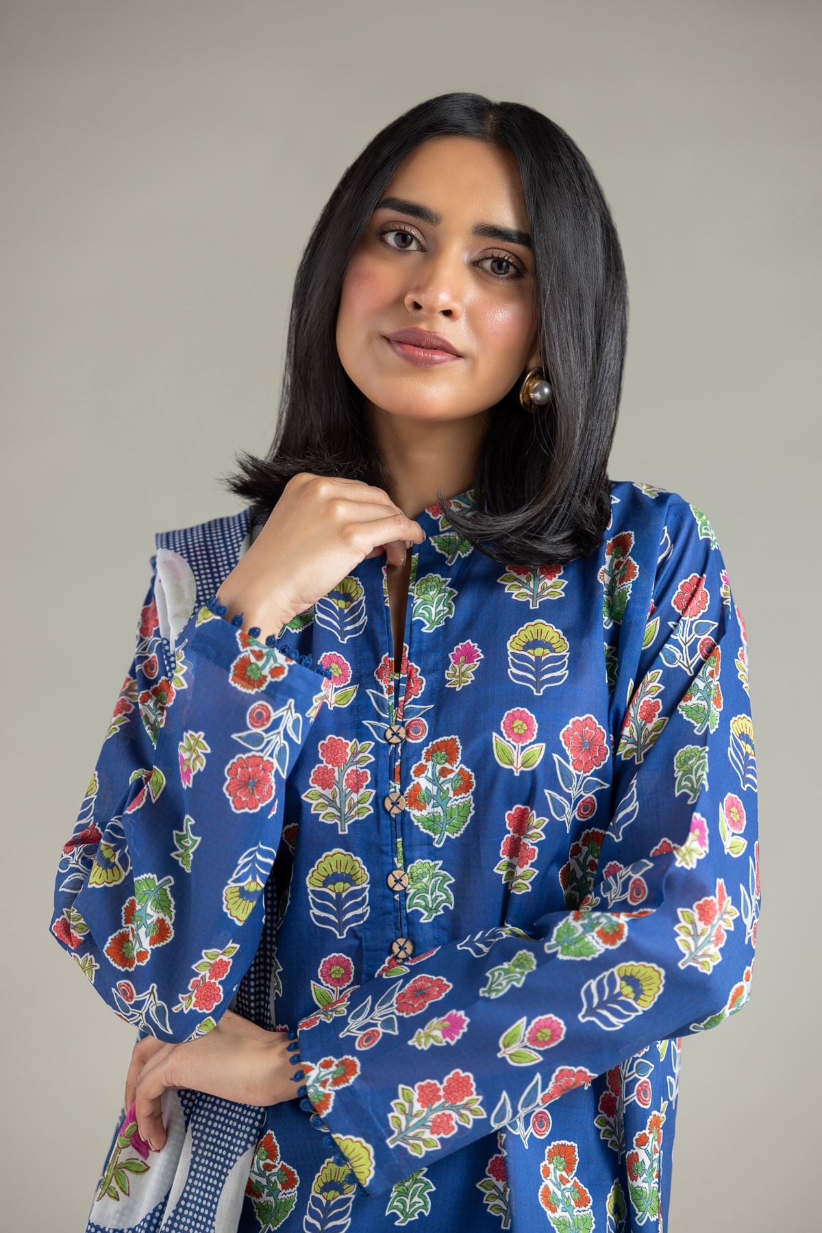 Printed Cambric Tailored 3-Piece Cambric - T-A33-26-112FG1-VG