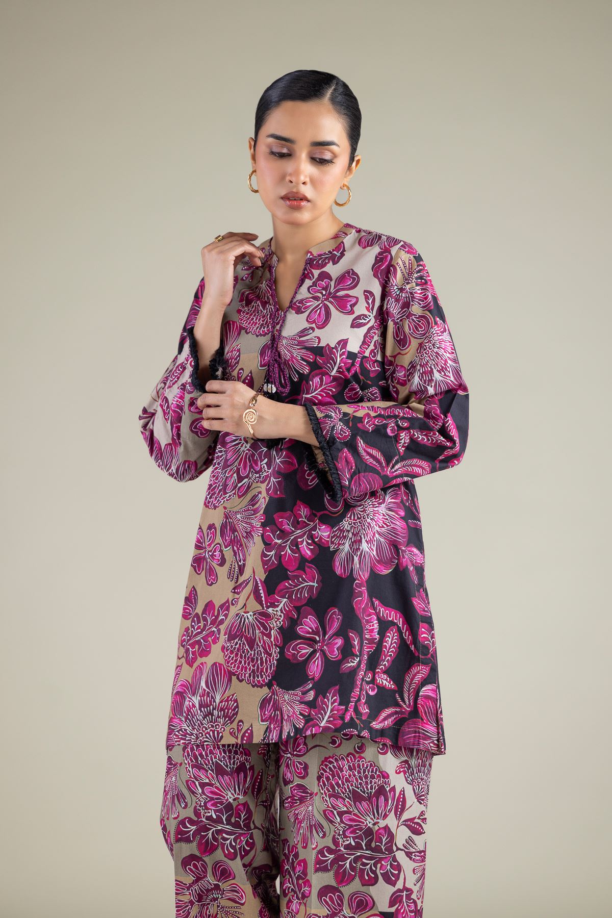Embroidered Cambric Floral Cambric Kurta - 1-26-115-A-B-VG