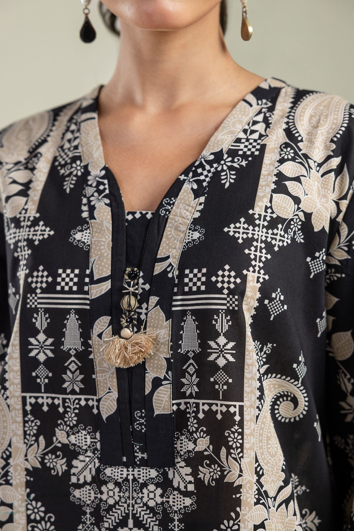 Printed Cambric Floral Black Kurta - 1-26-208-A-E1-VG
