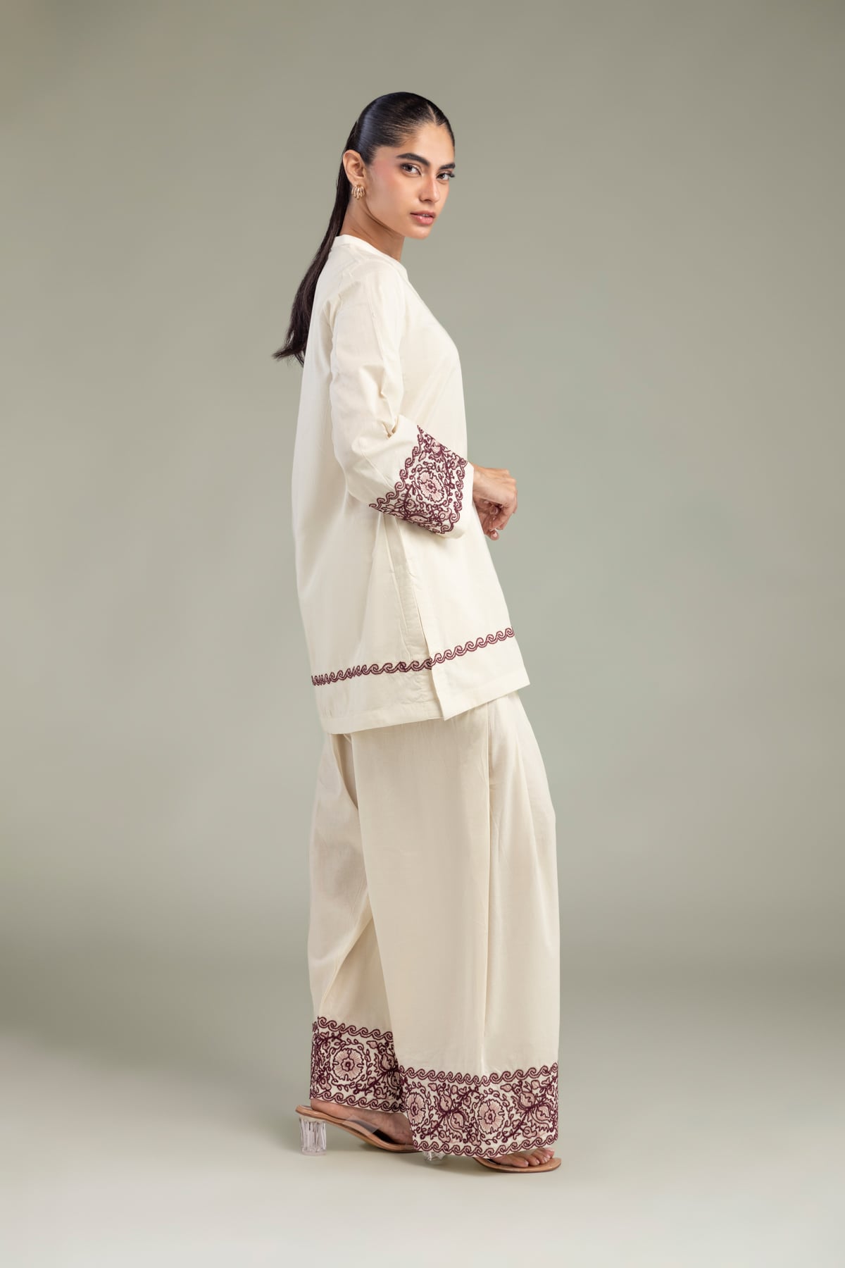 Embroidered Cambric Off-White Cambric Shalwar - 1-26-102-A-F-VG
