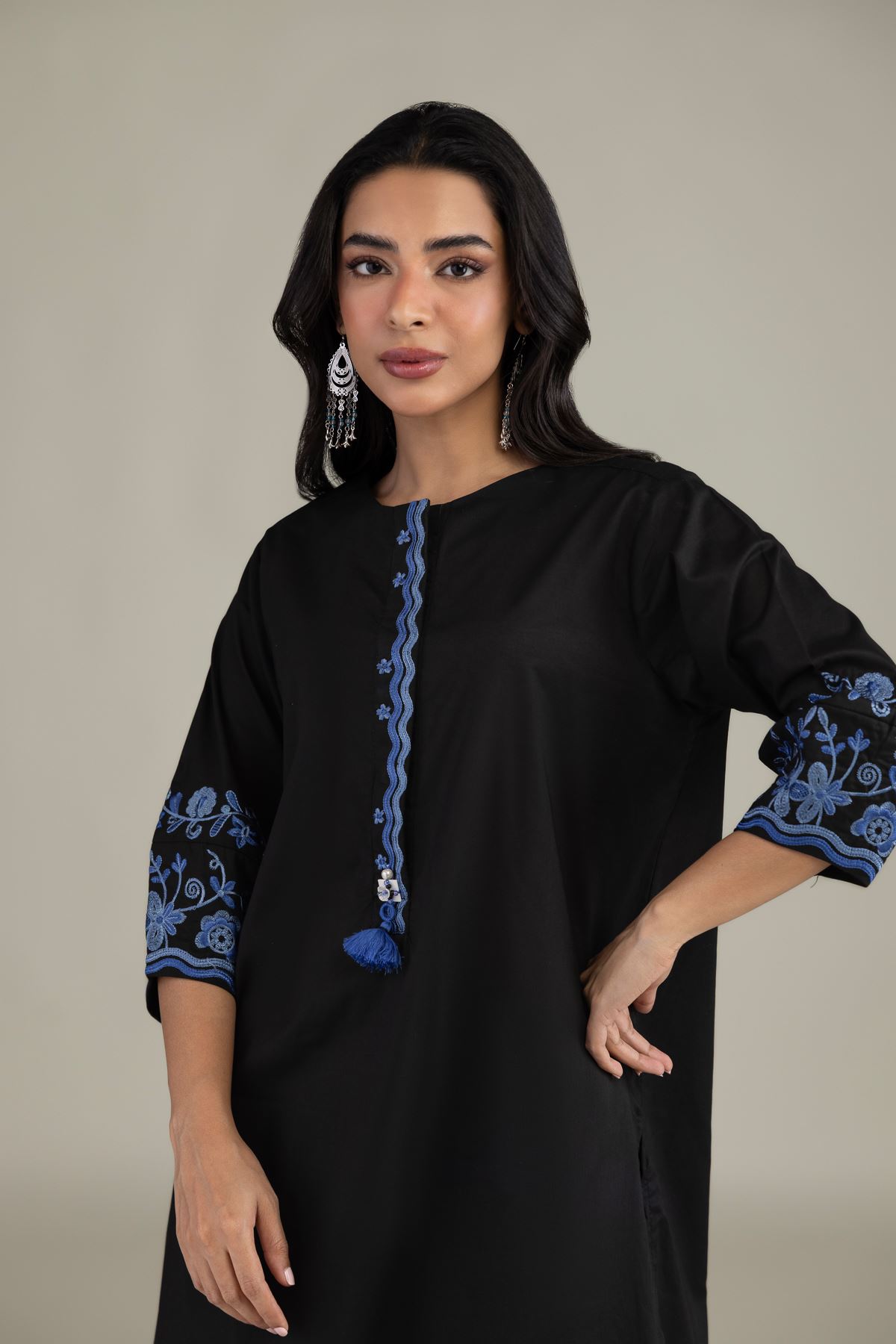 Embroidered Cambric Black Cambric Kurta - 1-26-327-A-H2-VG