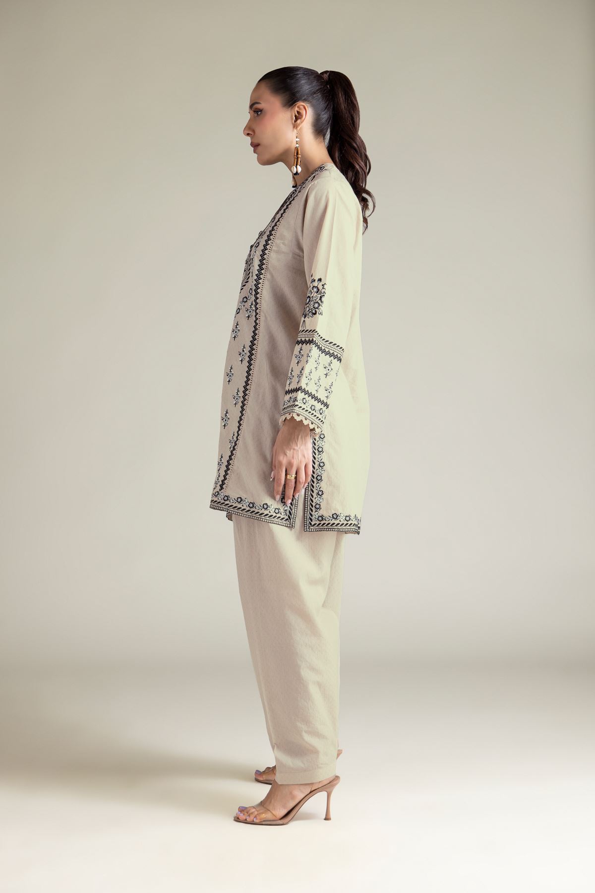 Embroidered Cotton Dobby 2-Piece Tailored Set - 1-26-246-B-I1-VG