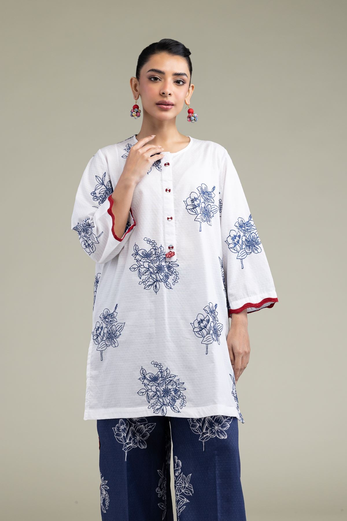 Embroidered Cotton Dobby Floral Round-Neck Kurta - 25-10-11E8-03TA-VG