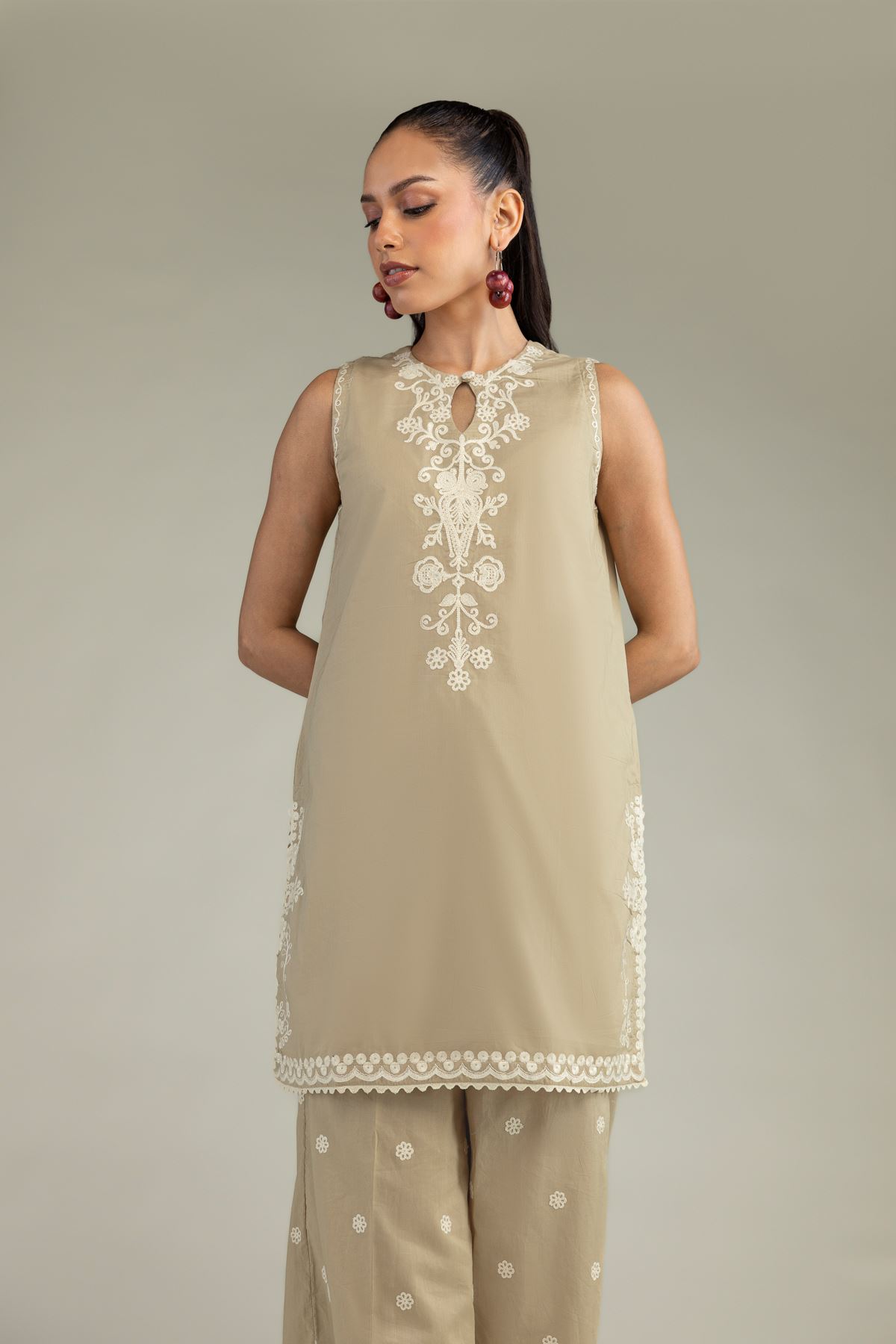Embroidered Cambric Beige Sleeveless Kurta - 2-26-304-B-D1-VG