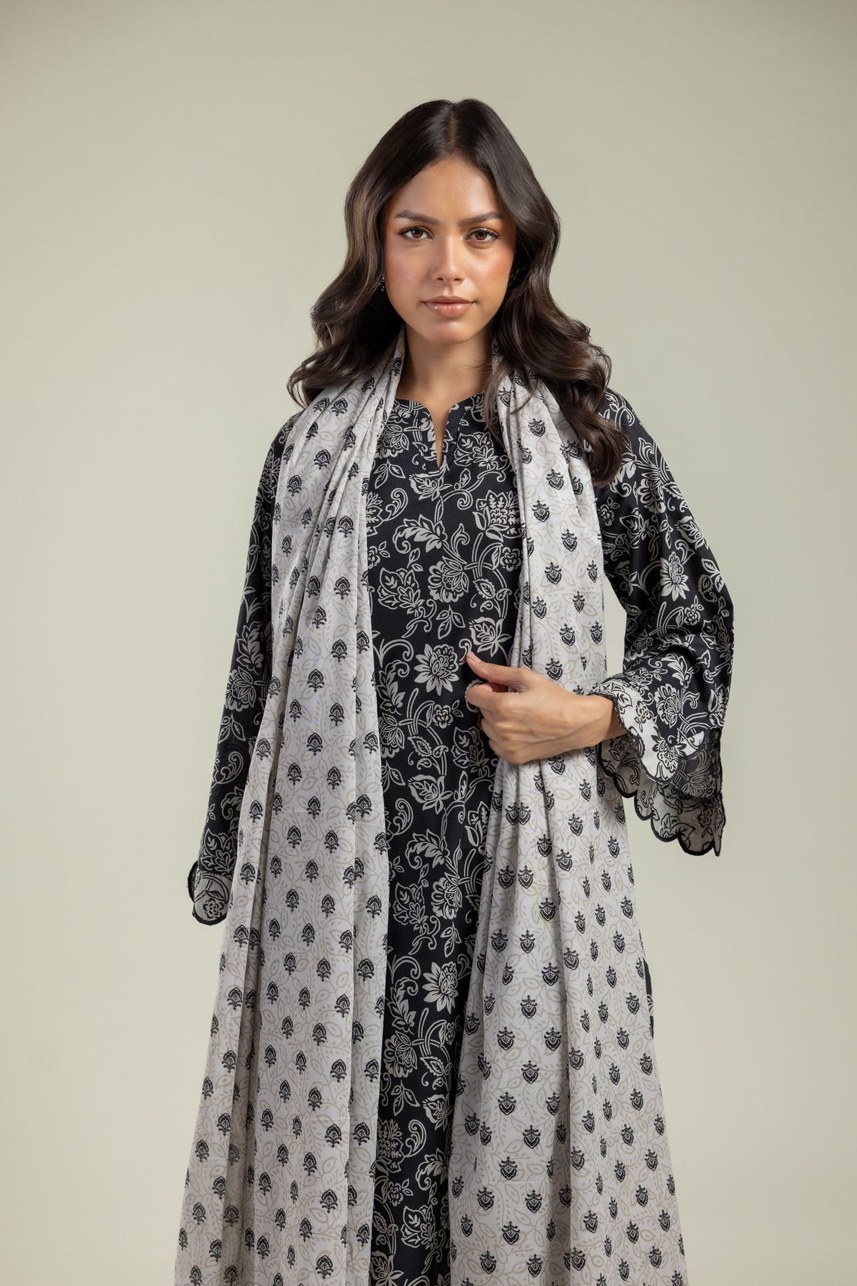 Printed Lawn Off-White Lawn Dupatta - 1-26-208-A-H2-VG
