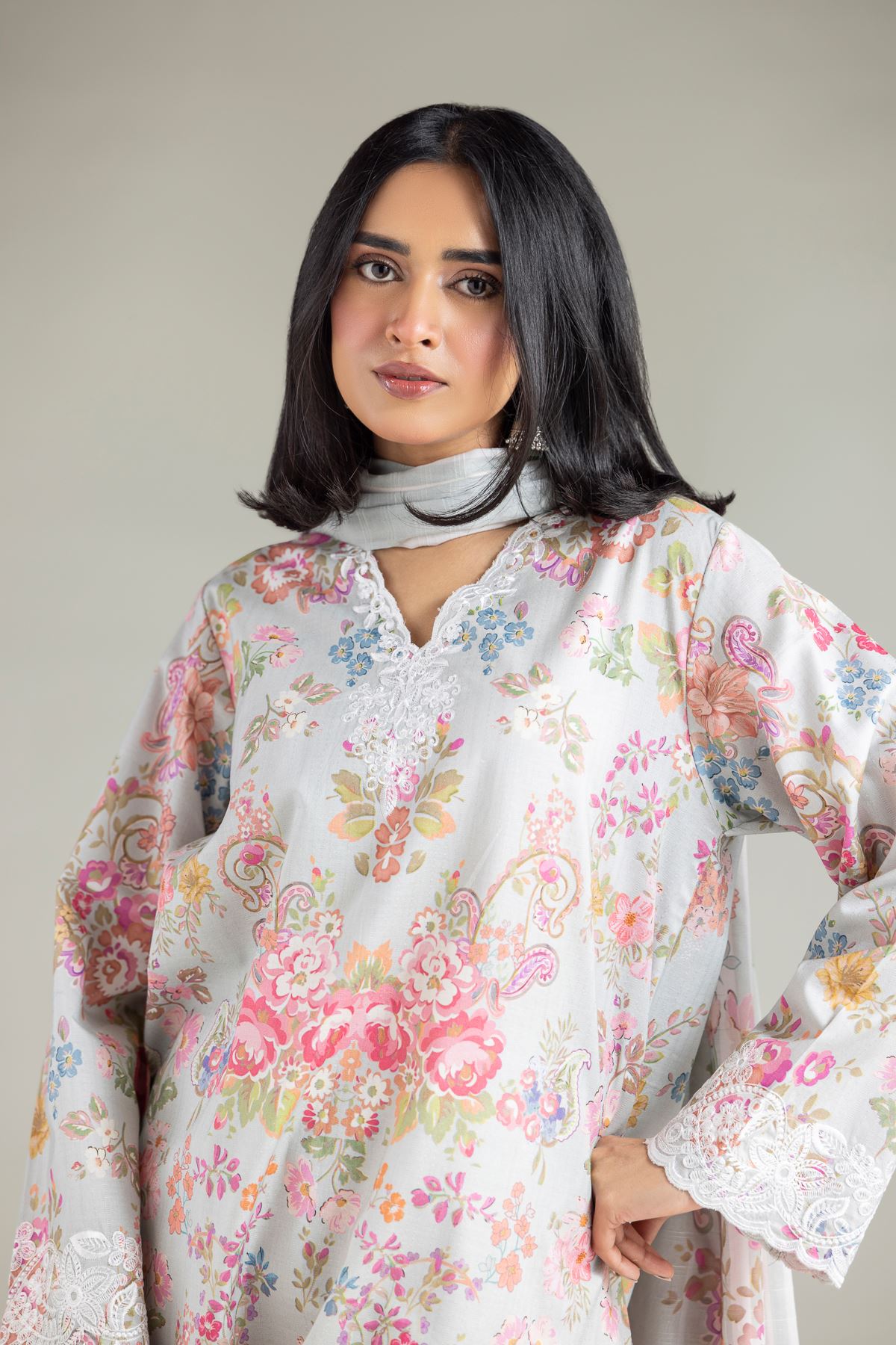Embroidered Textured Lawn Tailored Lawn 3-Piece - 1-26-121-A-E-VG