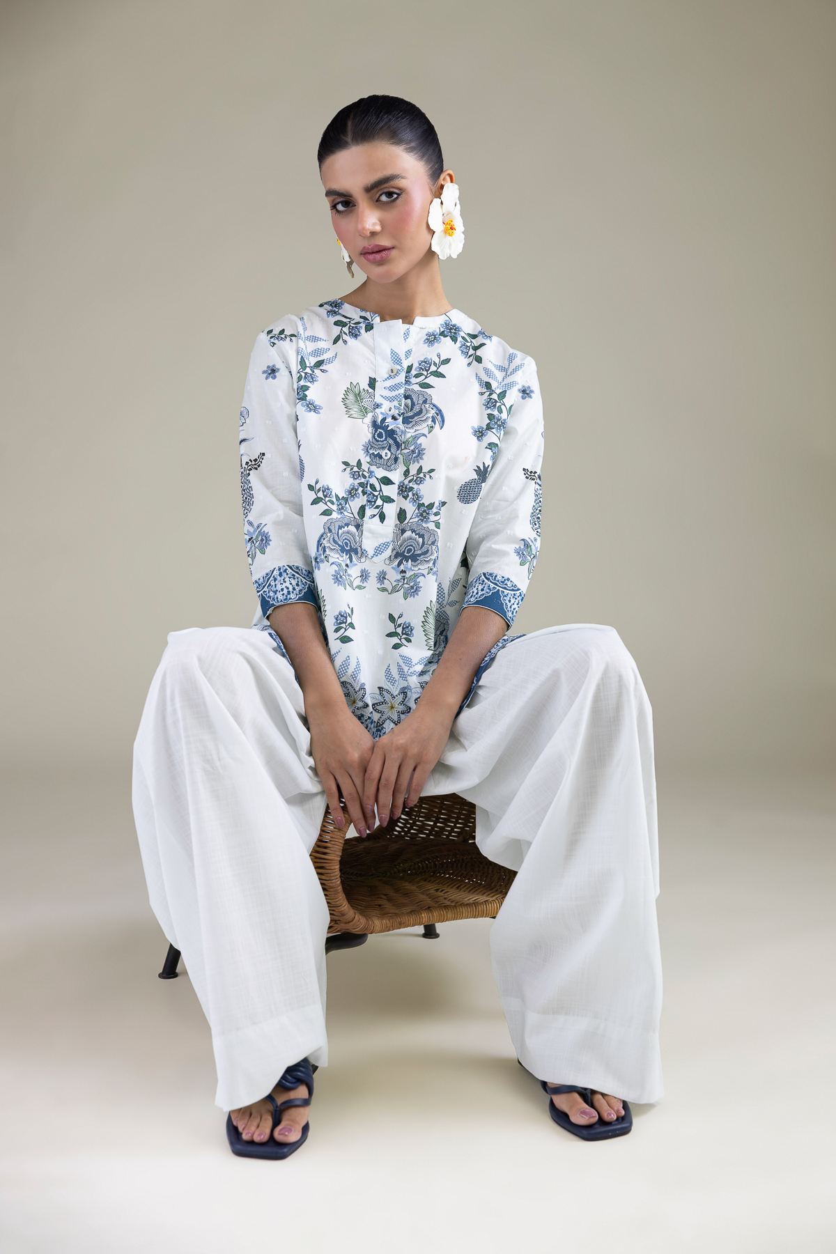 Embroidered Cambric Short Cambric Shirt - 1-26-211-A-A2-VG