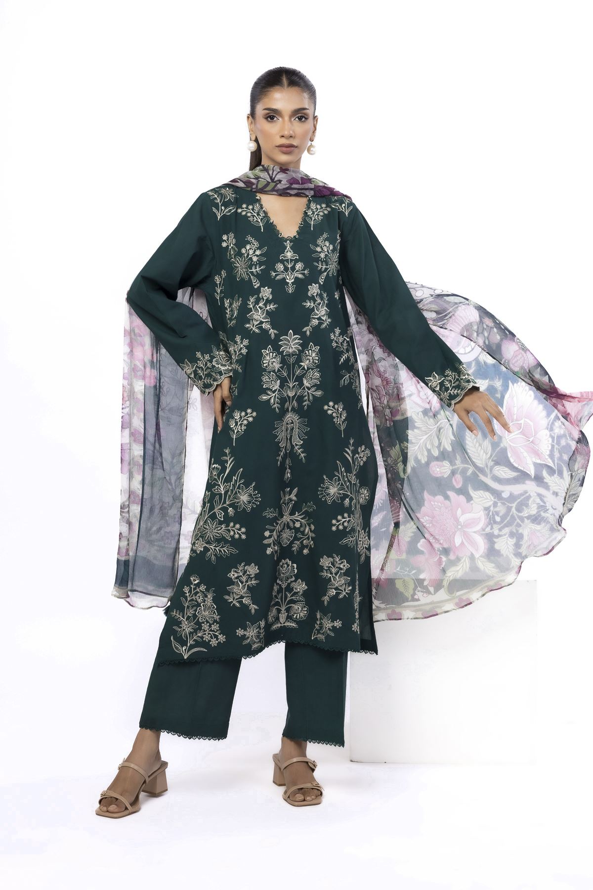 Embroidered Cambric Tailored 3 Piece - T-A22-26-106FG-VG
