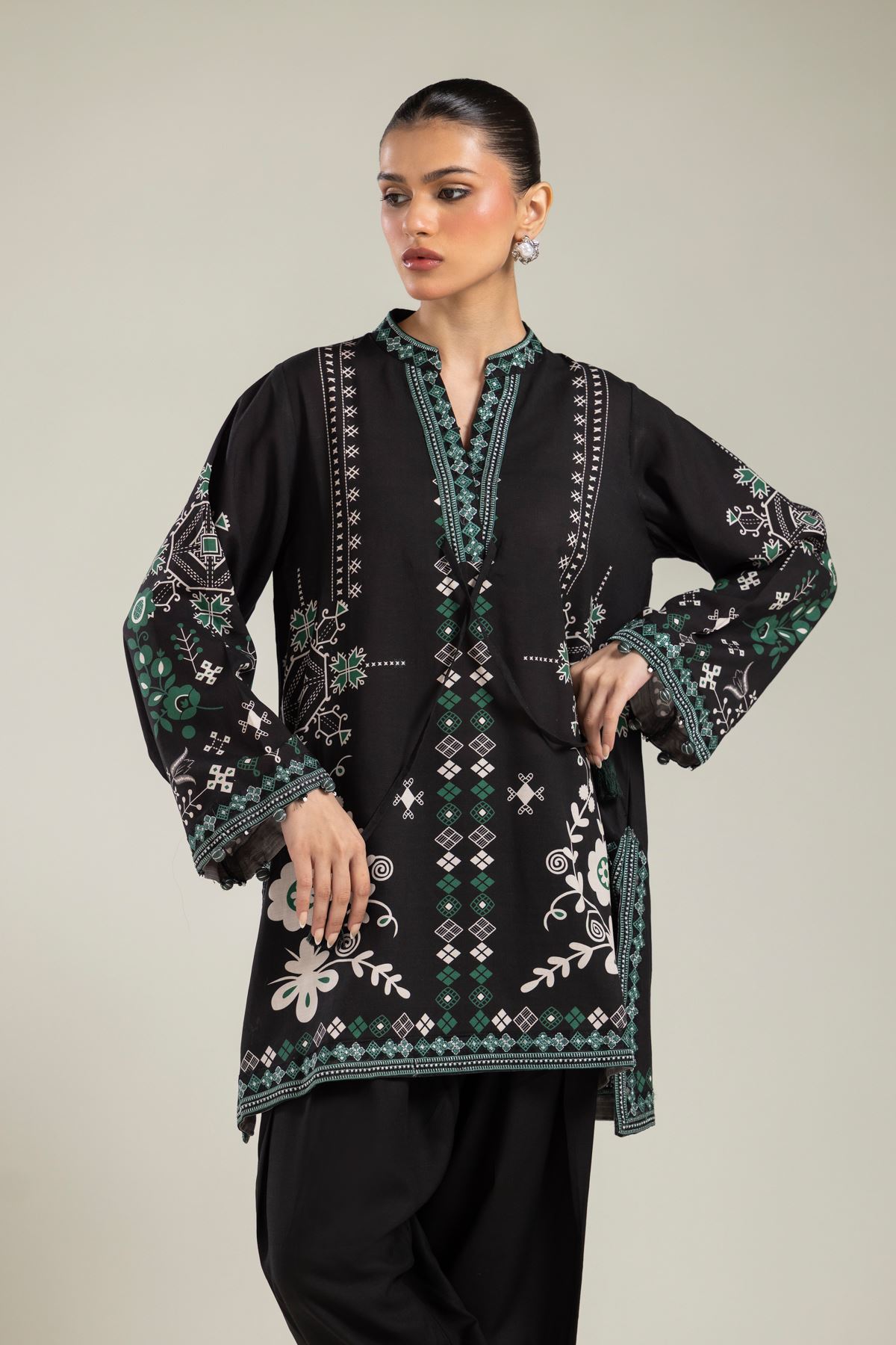 Embroidered Raw Silk Black V-Neck Kurta - 25-09-11E3-01TA-VG