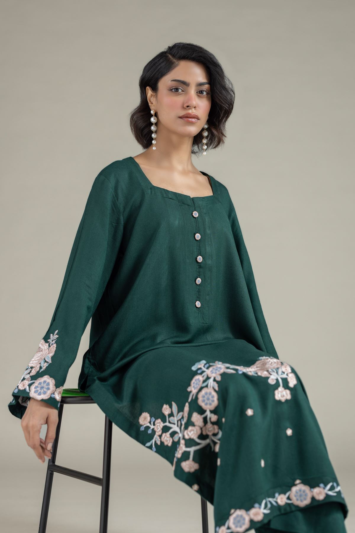 Embroidered Heavy Blended Viscose Floral Longline Kurta - 25-10-11E8-11TB-VG