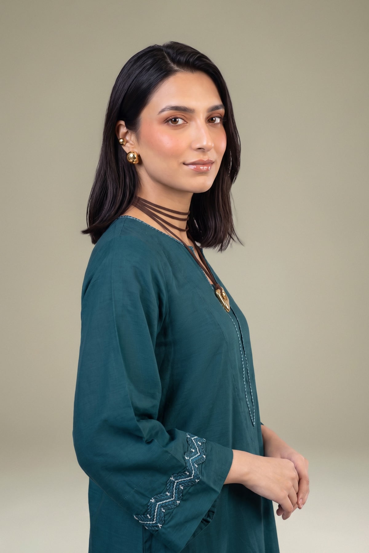 Embroidered Light Khaddar Tailored 2 Piece - 2-26-202-A-D-VG