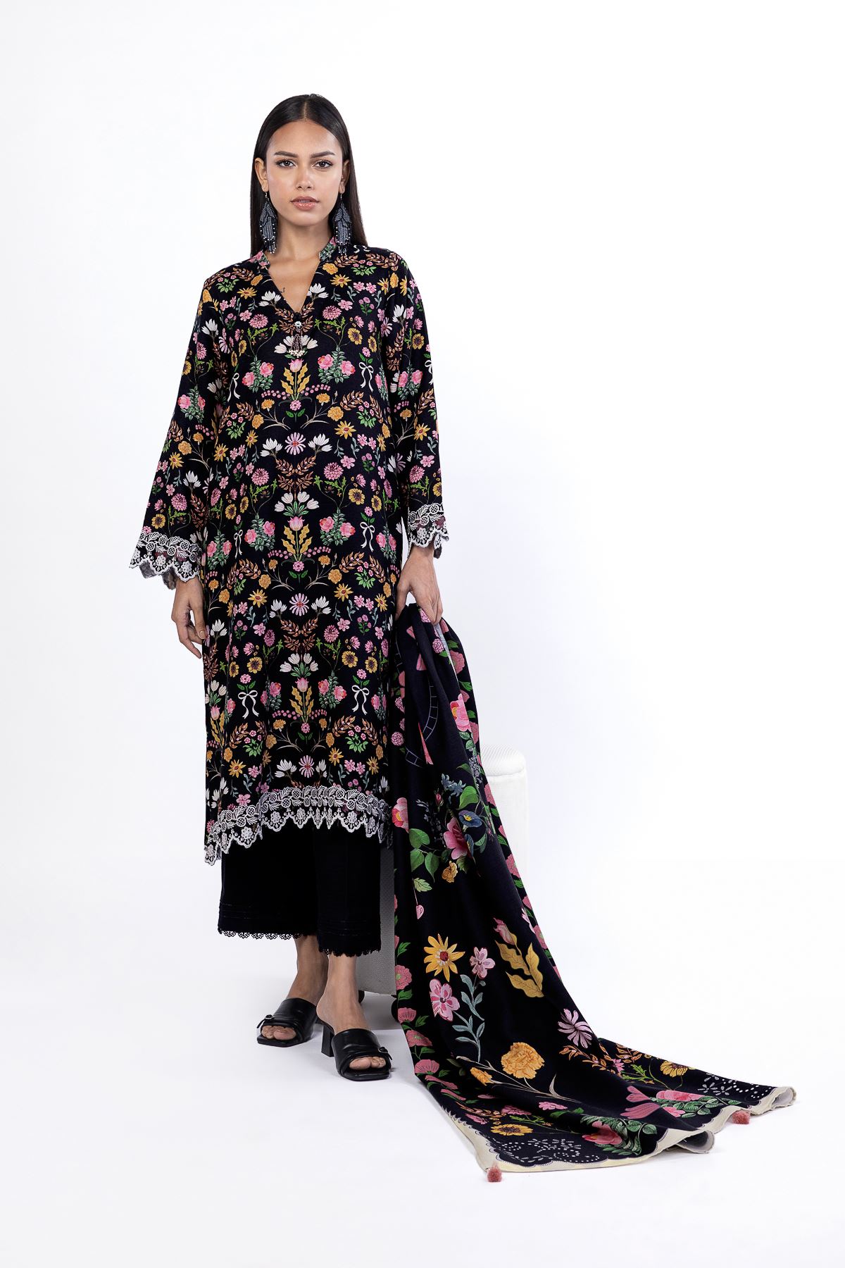Embroidered Blended Khaddar Fabrics 3 Piece - LKN97A-VG