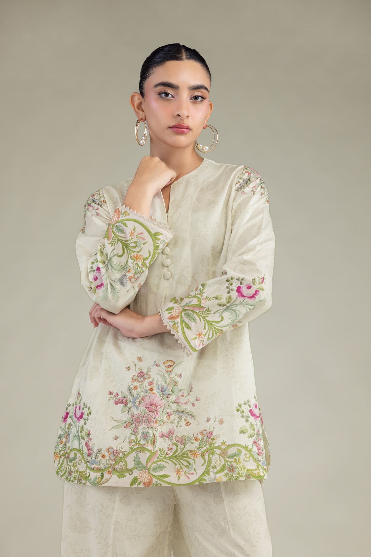 Printed Cambric Short V-Neck Kurta - 1-26-250-B-H1-VG