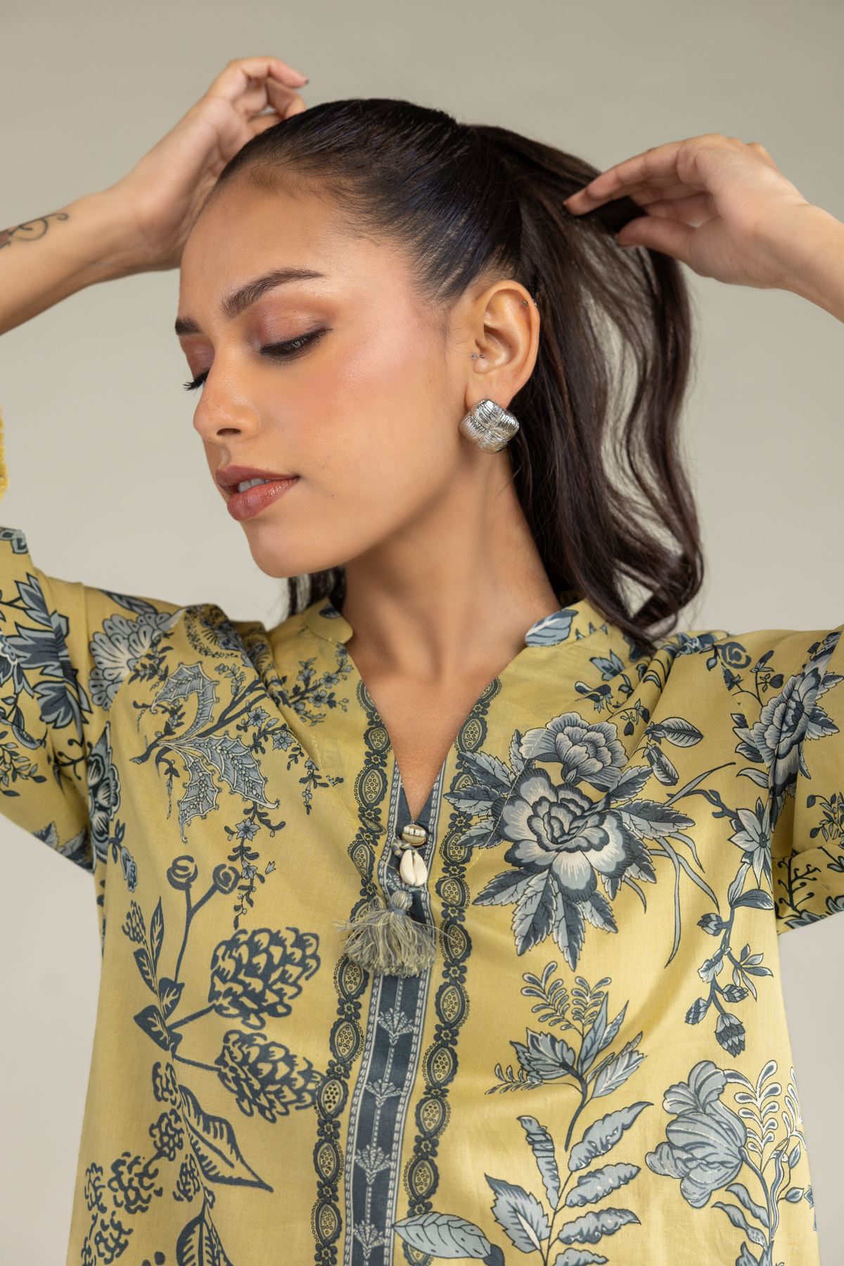 Printed Cambric Short V-Neck Kurta - 12-26-301-A-C1-VG