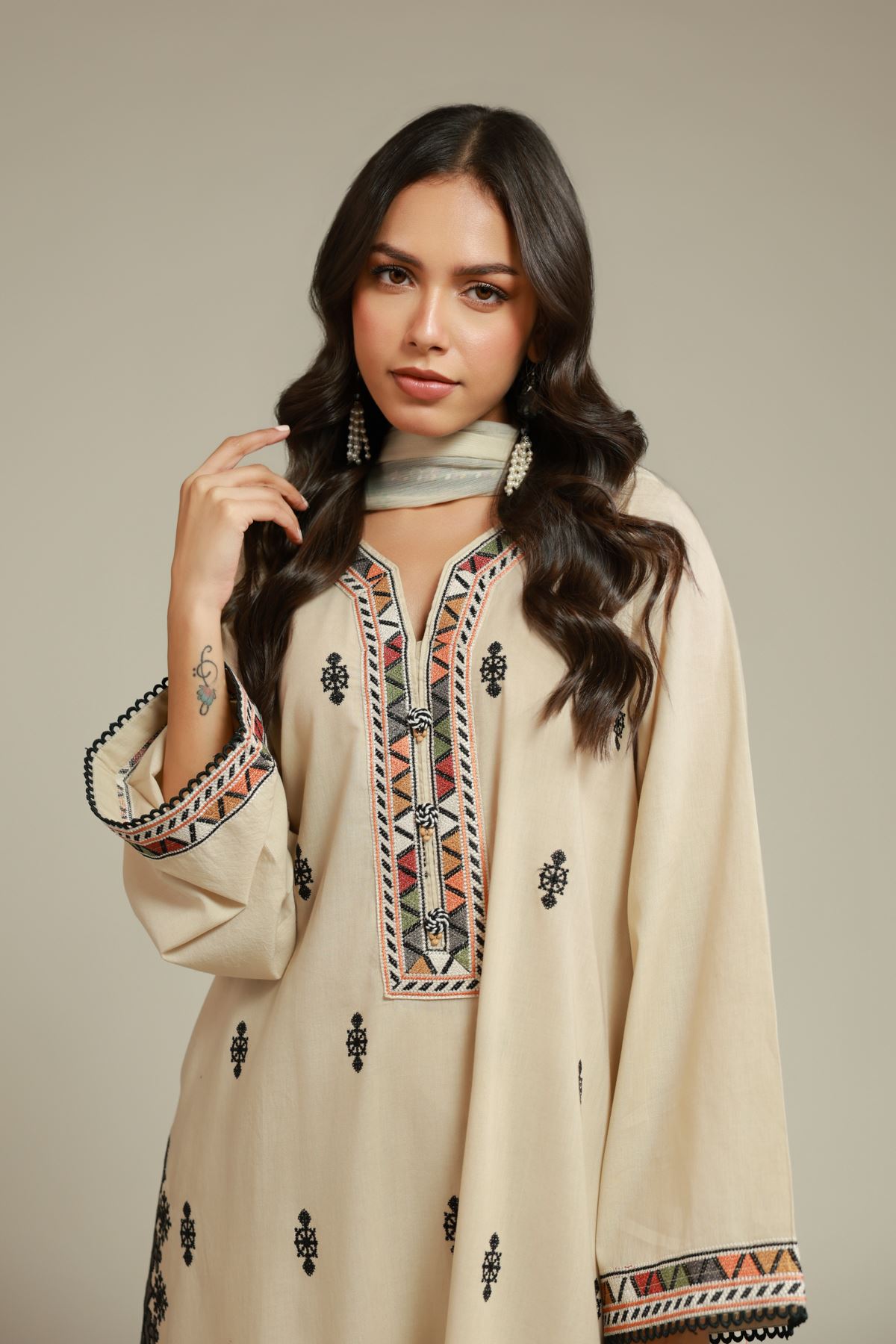 Embroidered Cambric Tailored 3-Piece Set - T-A22-26-122FI1-VG