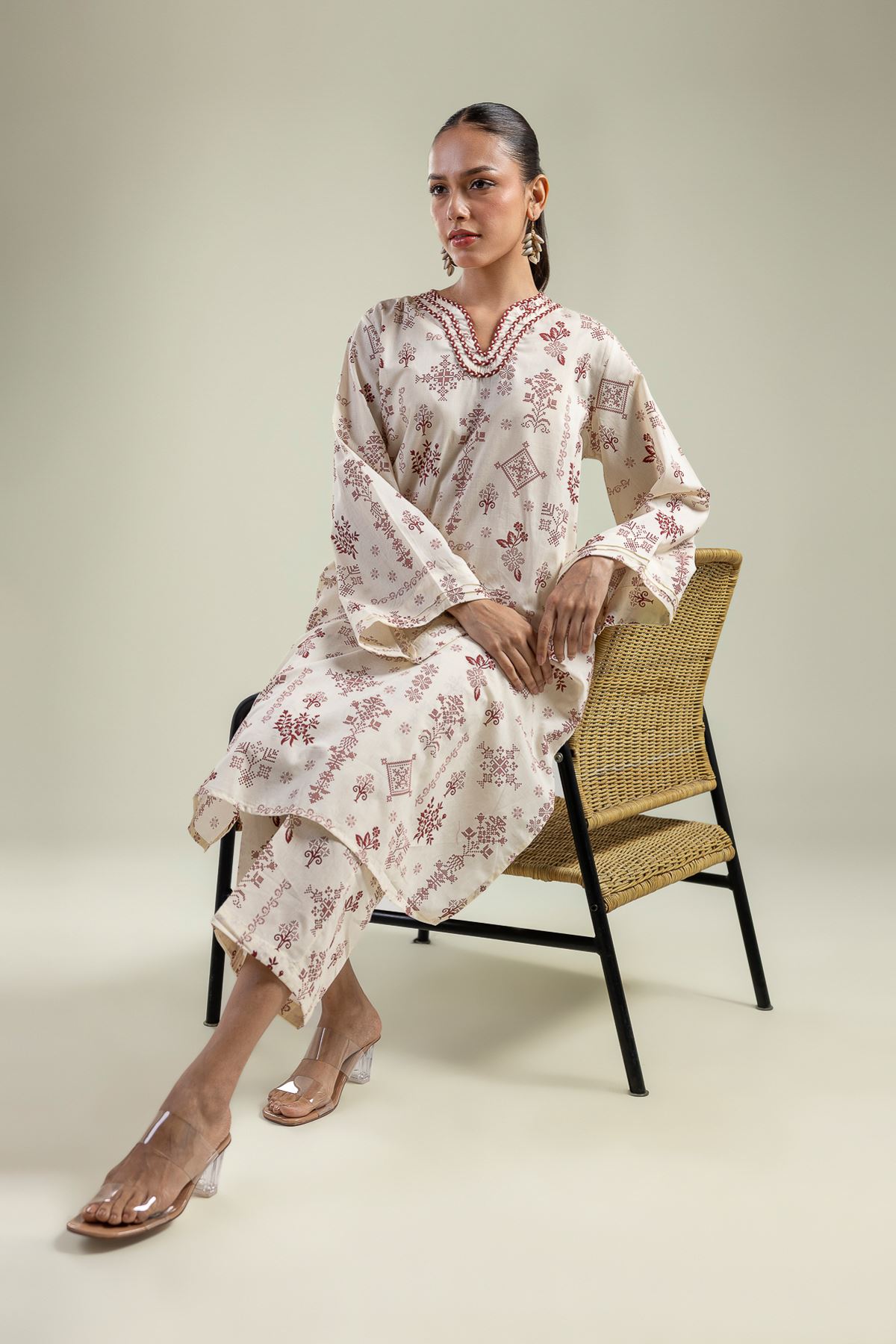Printed Cambric Long Floral Kurta - 26-01-2E1-09TA-VG