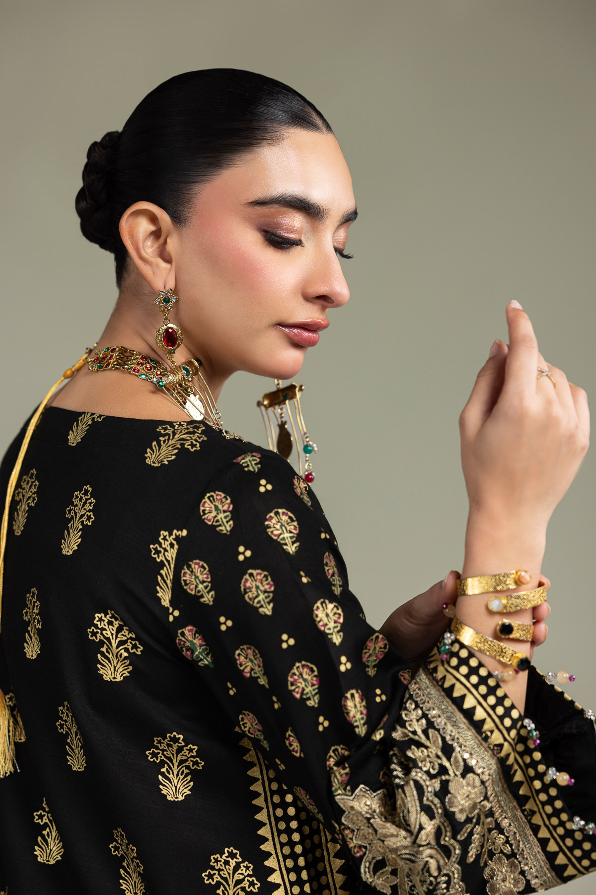 Embroidered Raw Silk 2-Piece Set - 8-26-303-A-C1-VG