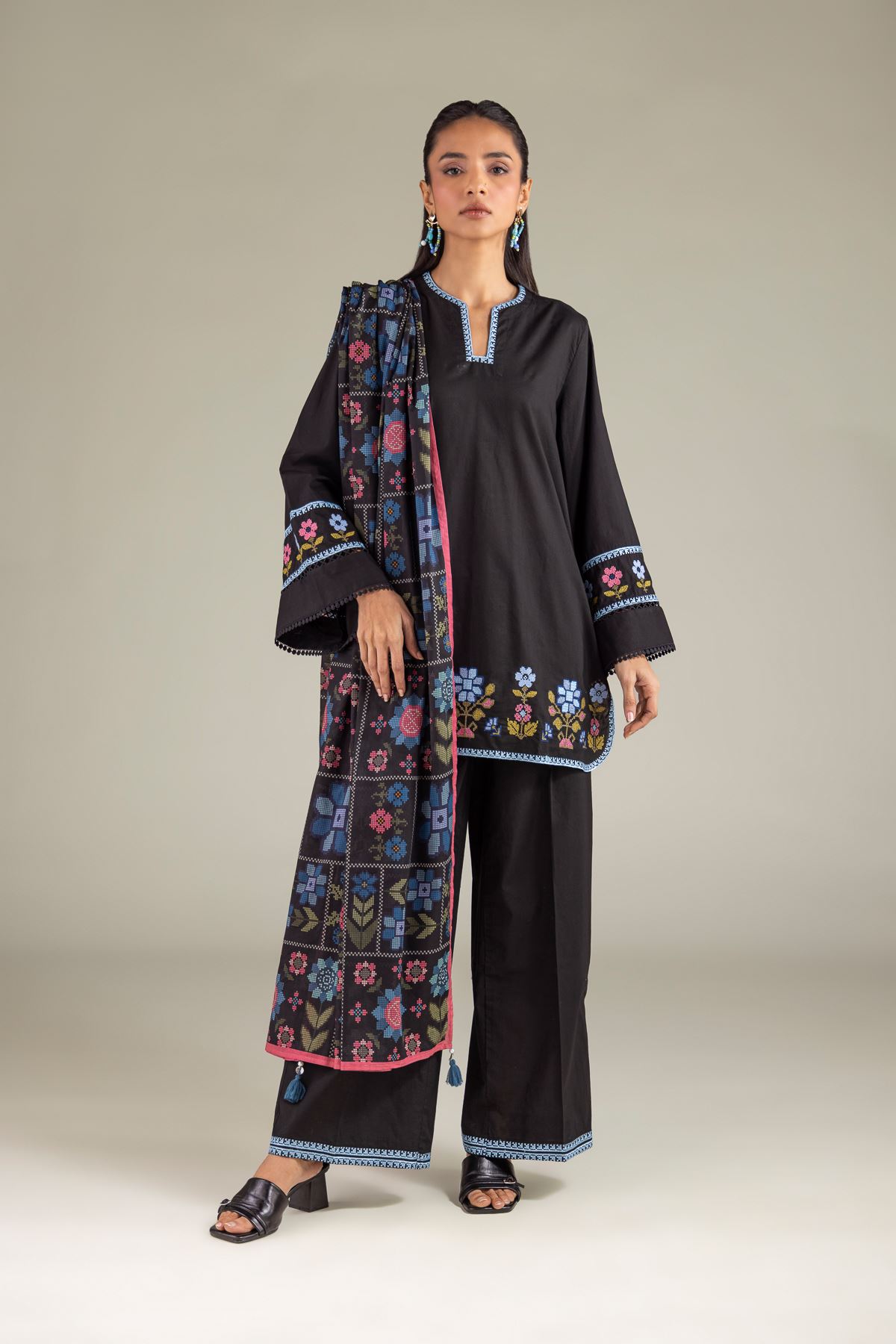 Embroidered Lawn Geometric Tassel Dupatta - 1-26-115-C-E-VG