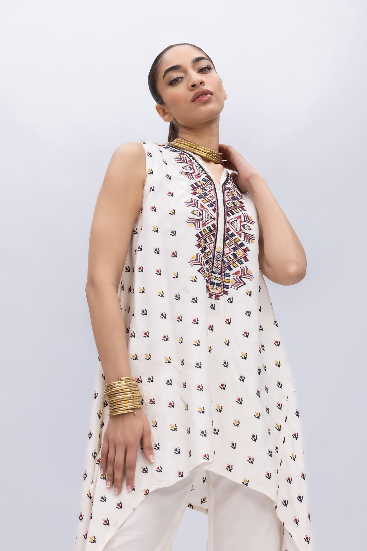 Embroidered Russian Raw Silk Kurta - 25-09-11W3-02SA-VG
