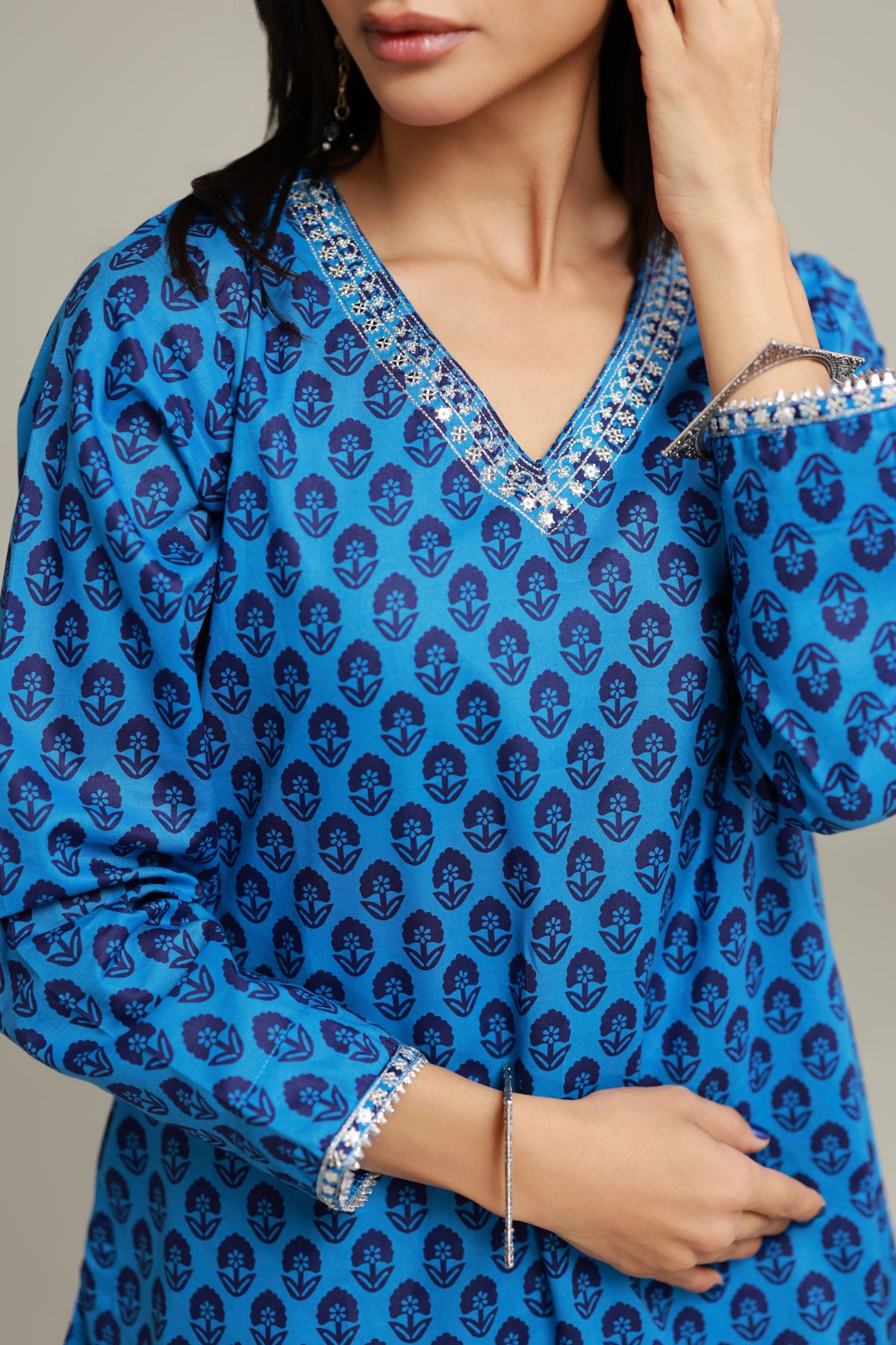 Embroidered Cambric Short Blue Kurta - T-A22-26-114FB2-VG