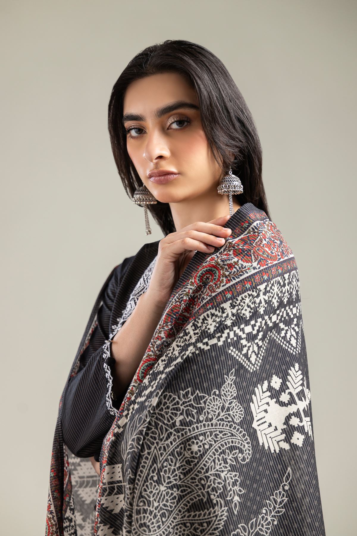 Embroidered Mesuri Black Mesuri Dupatta - 1-26-142-A-A-VG