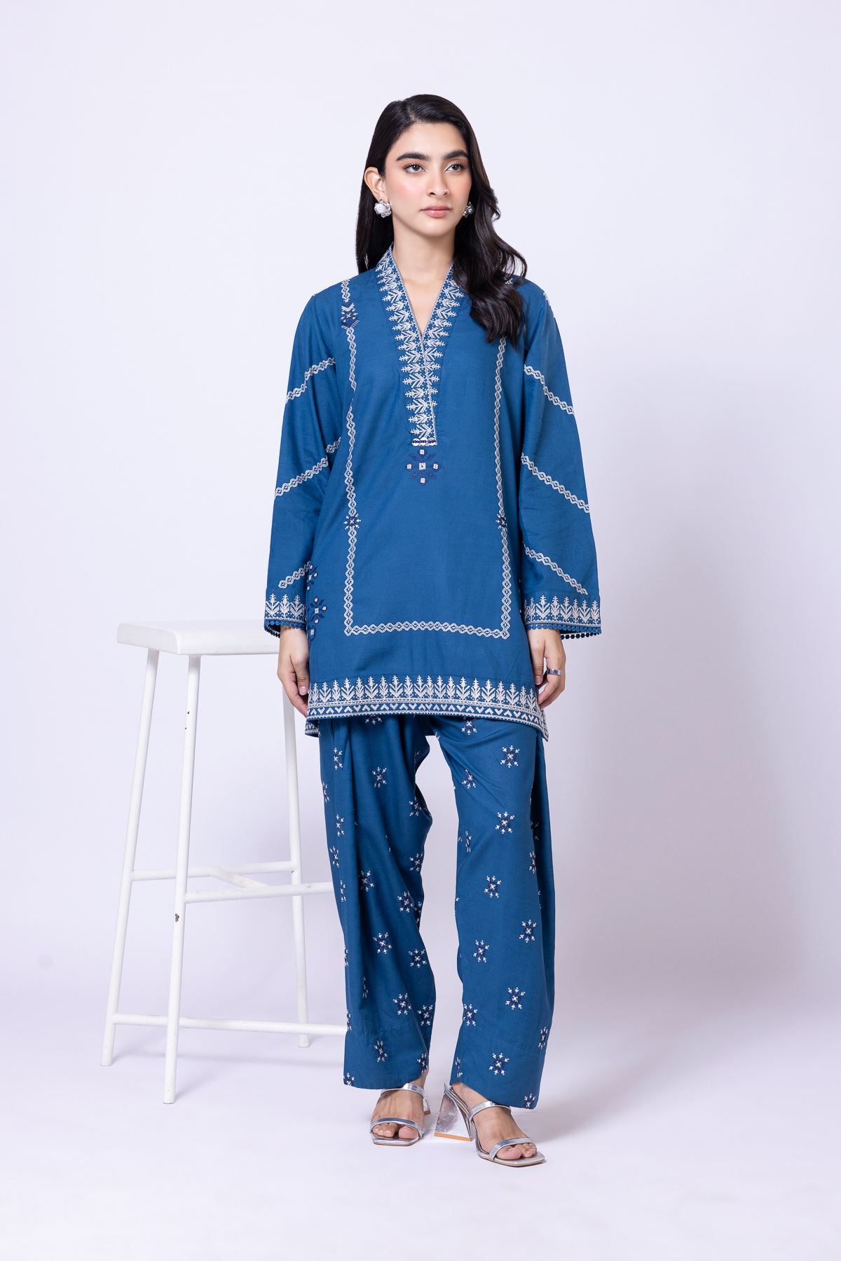 Embroidered Dull Raw Silk Pants - 25-09-10E2-03TA-VG