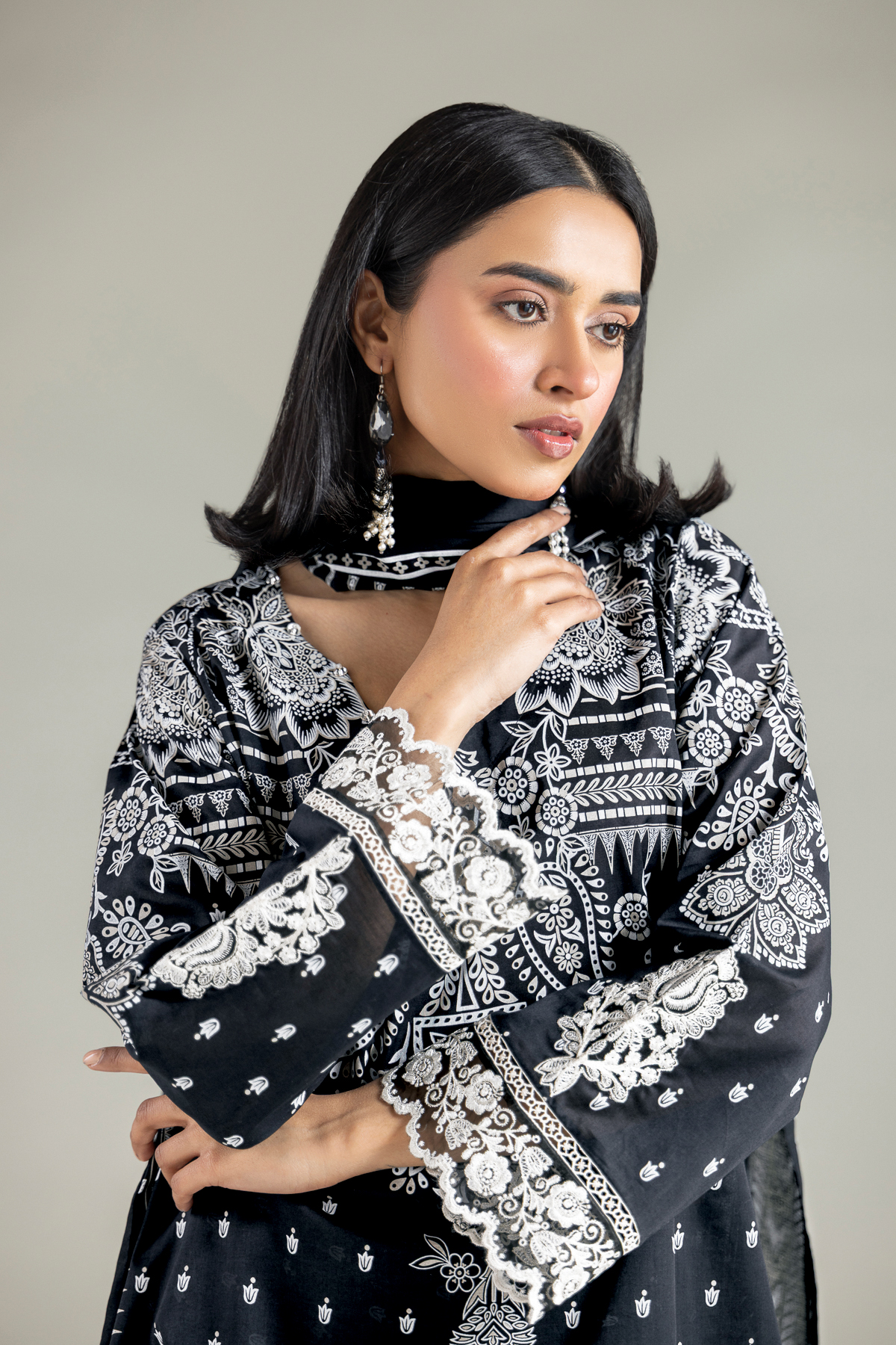 Embroidered Lawn Tailored Lawn Set - T-A113-26-105EC2-VG