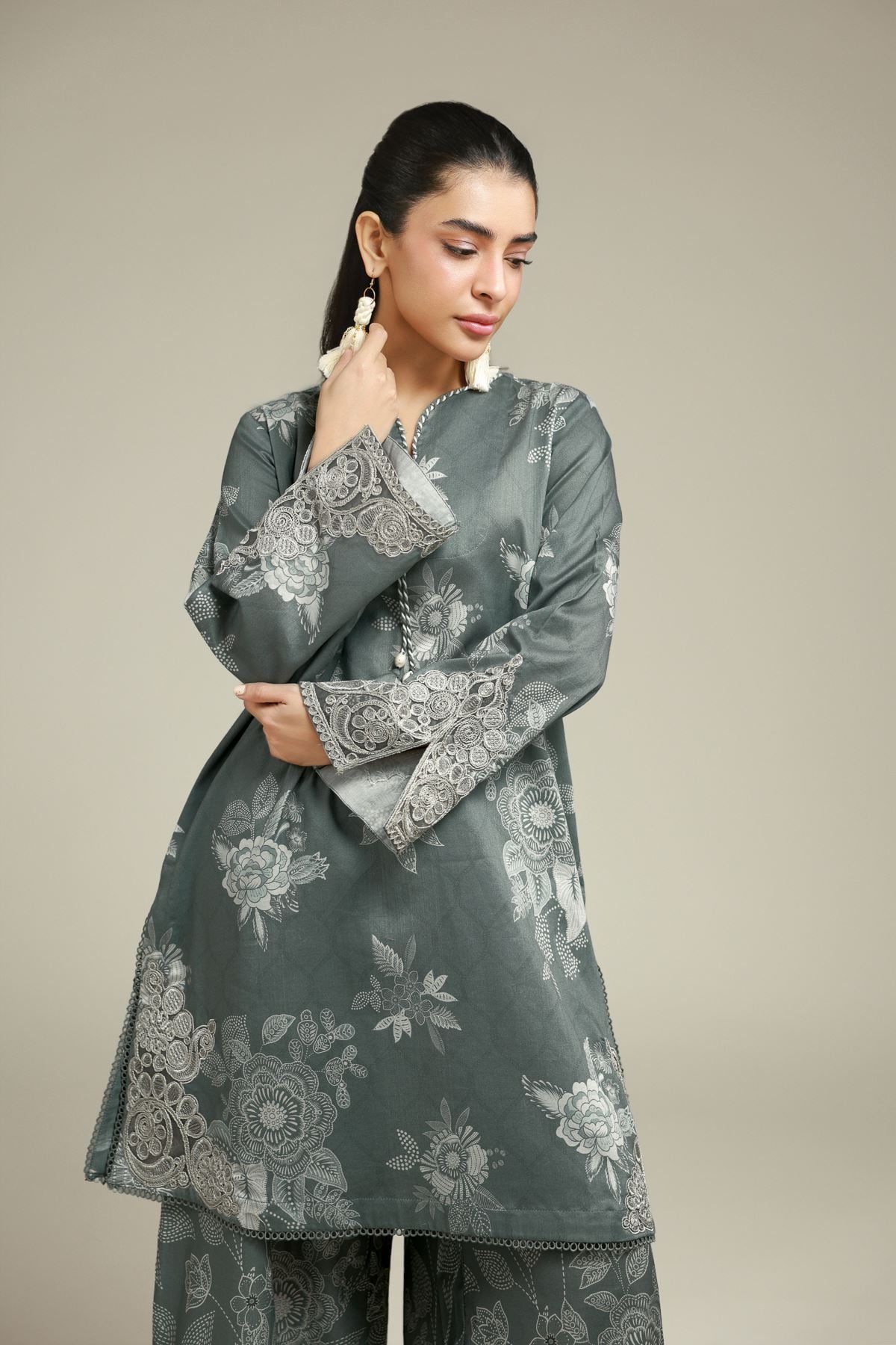 Embroidered Satin 2-Piece Tailored Set - 5-26-103-F-F-VG