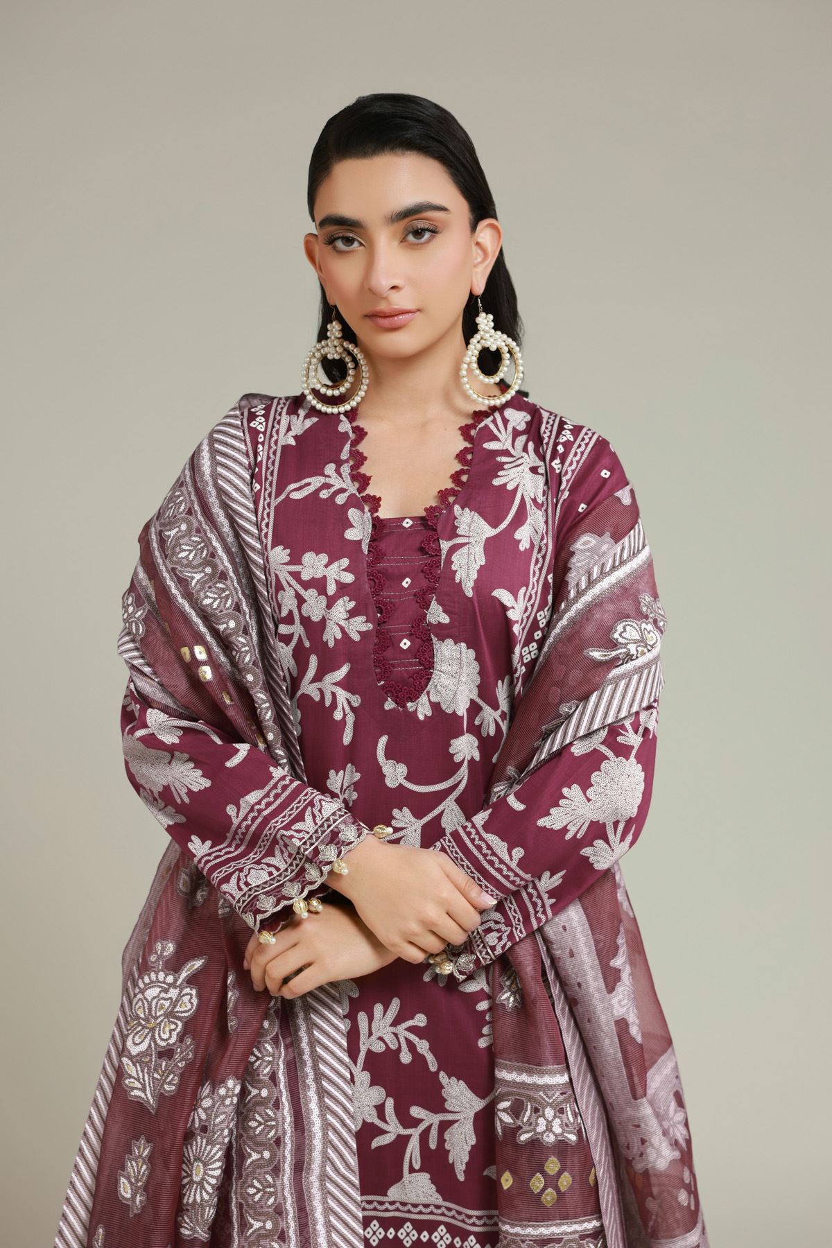 Embroidered Cambric Cambric 3-piece Tailored - T-A33-26-103FG2-VG