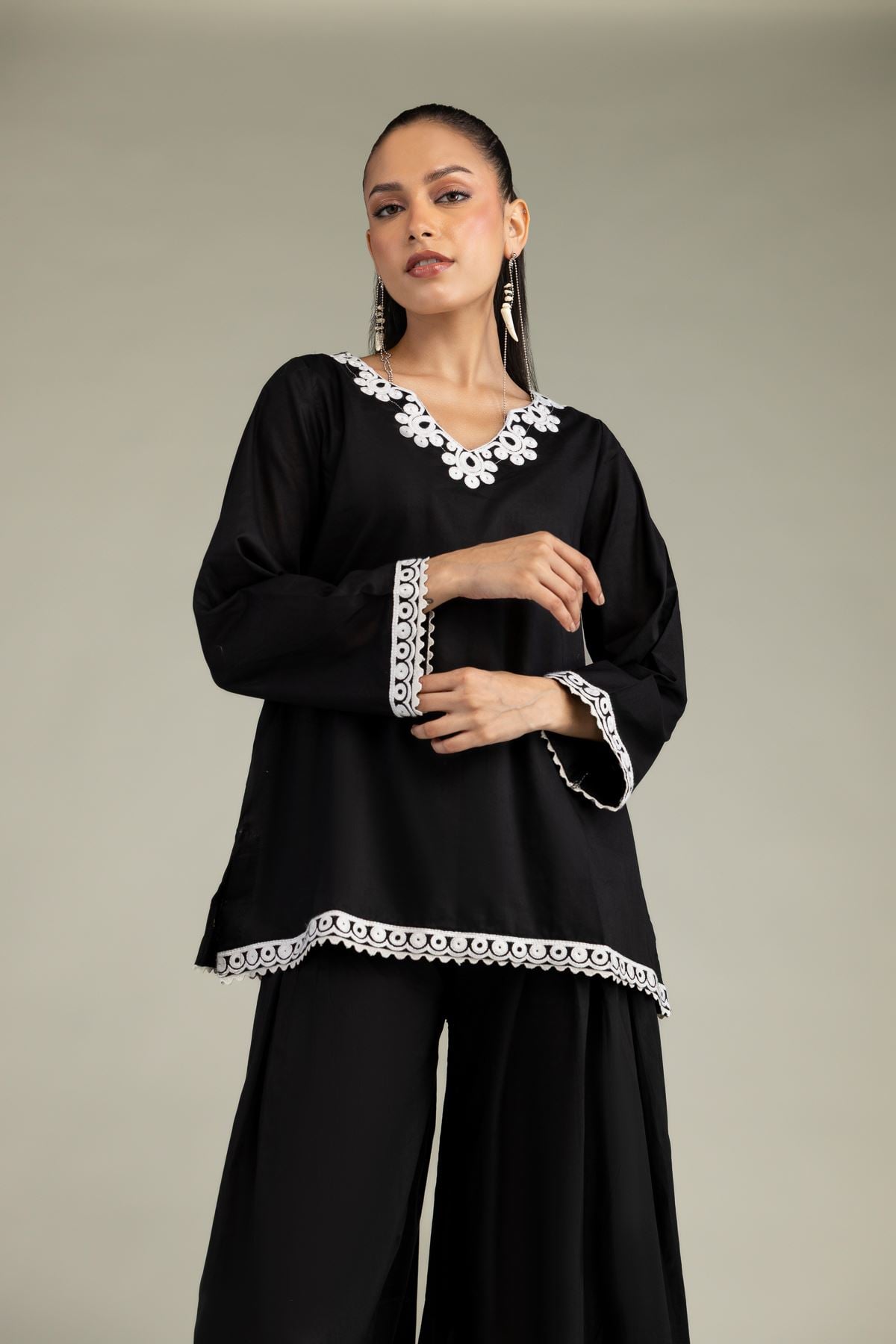 Embroidered Cambric Cambric Black Kurta - 1-26-252-B-D1-VG