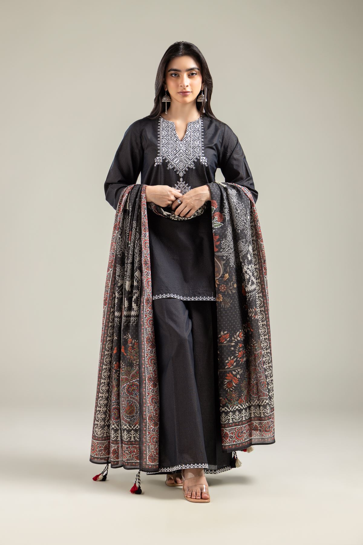 Embroidered Mesuri Black Mesuri Dupatta - 1-26-142-A-A-VG
