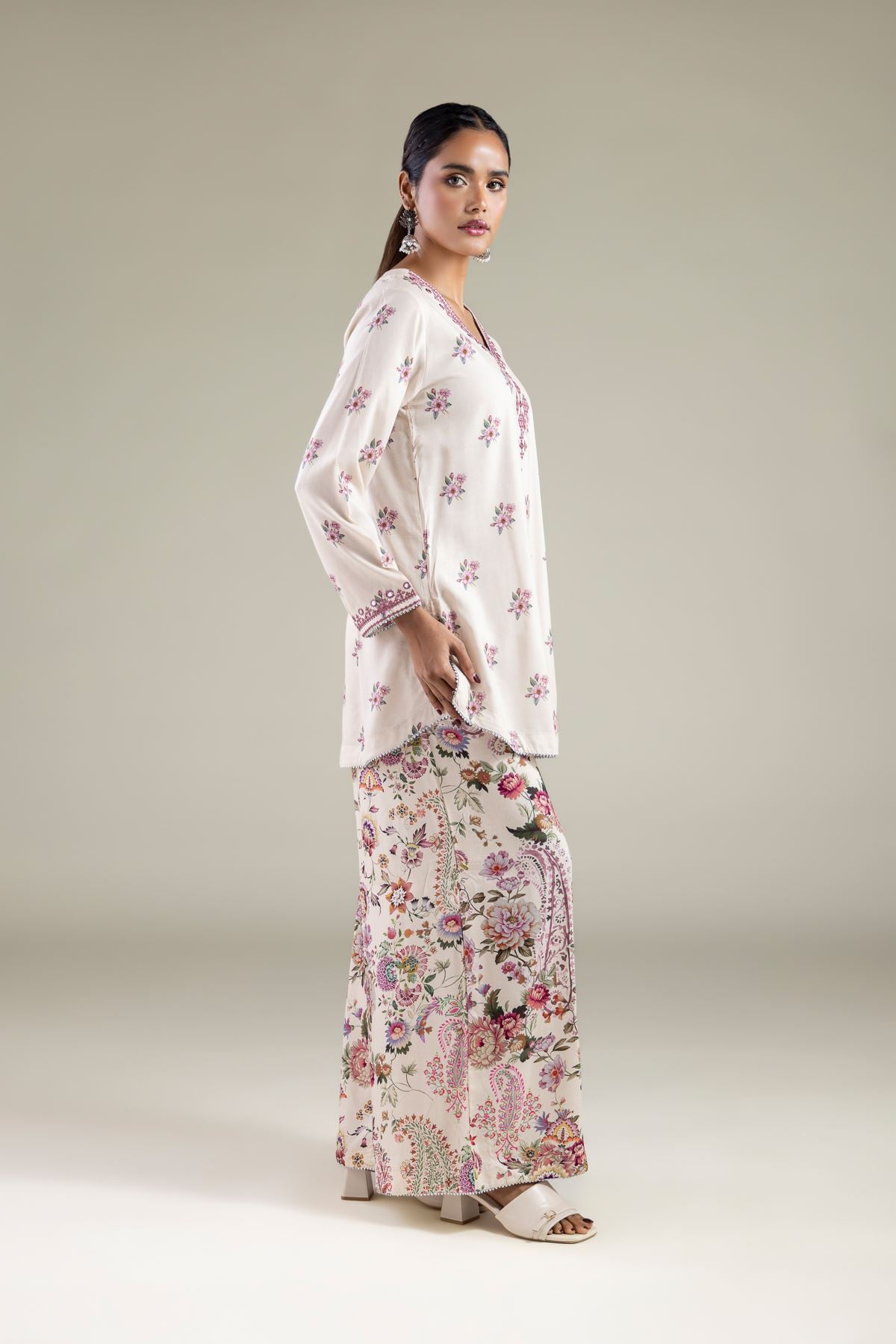 Embroidered Viscose Relaxed Paisley Pants - 1-26-130-A-H-VG