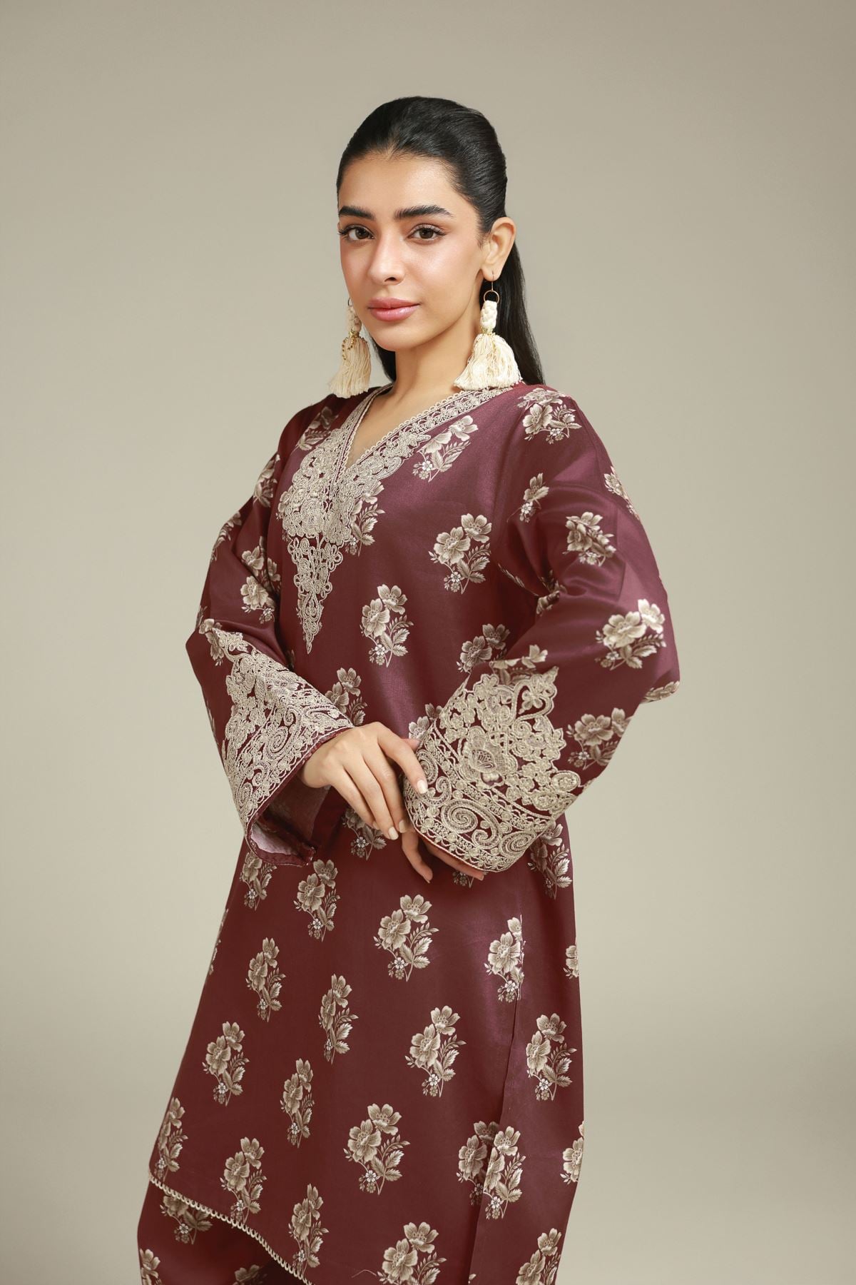 Embroidered Satin 2-Piece Tailored Set - T-A113-26-108EC2-VG