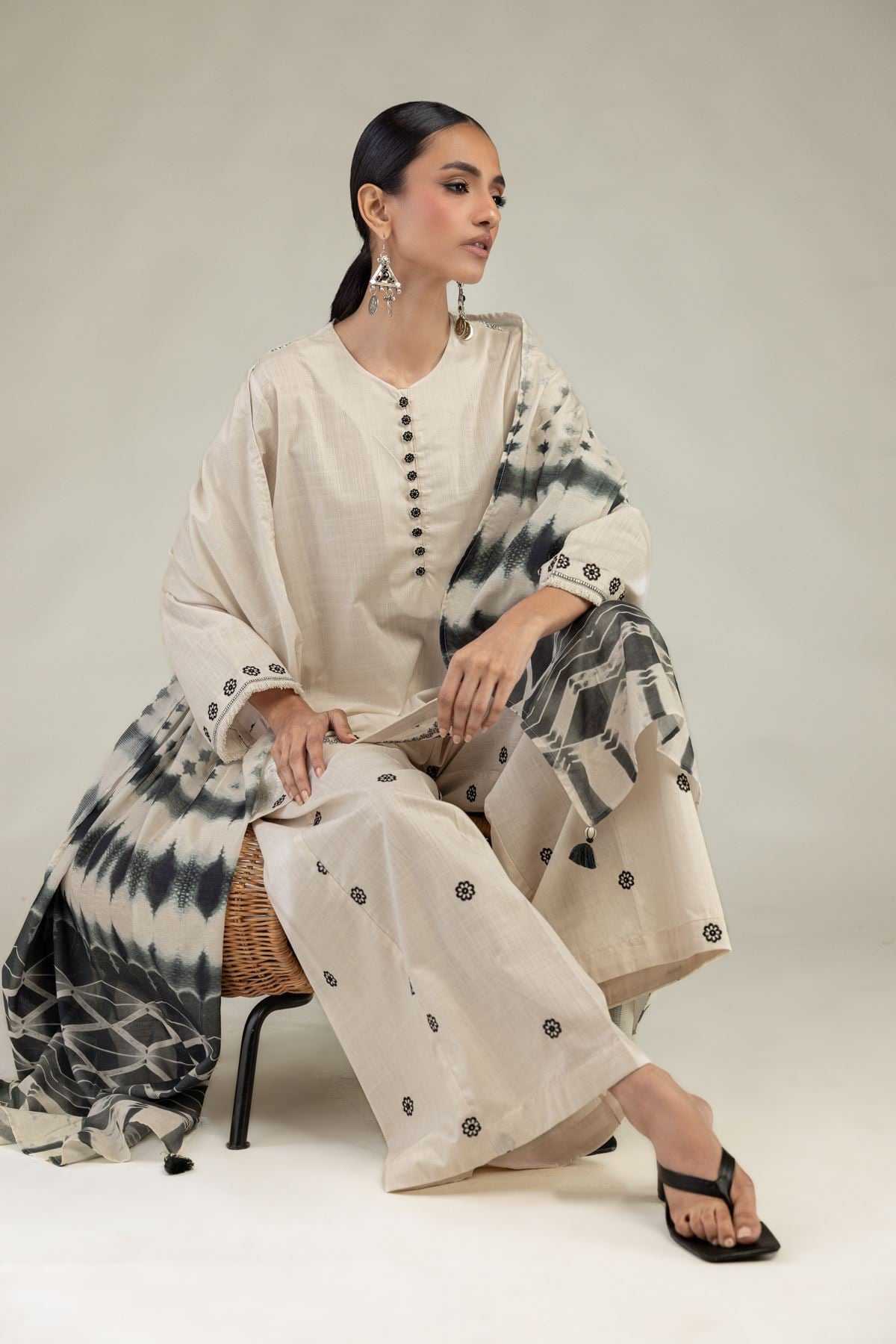 Textured Lawn Embroidered Textured Lawn Dupatta - 1-26-226-A-A1-VG