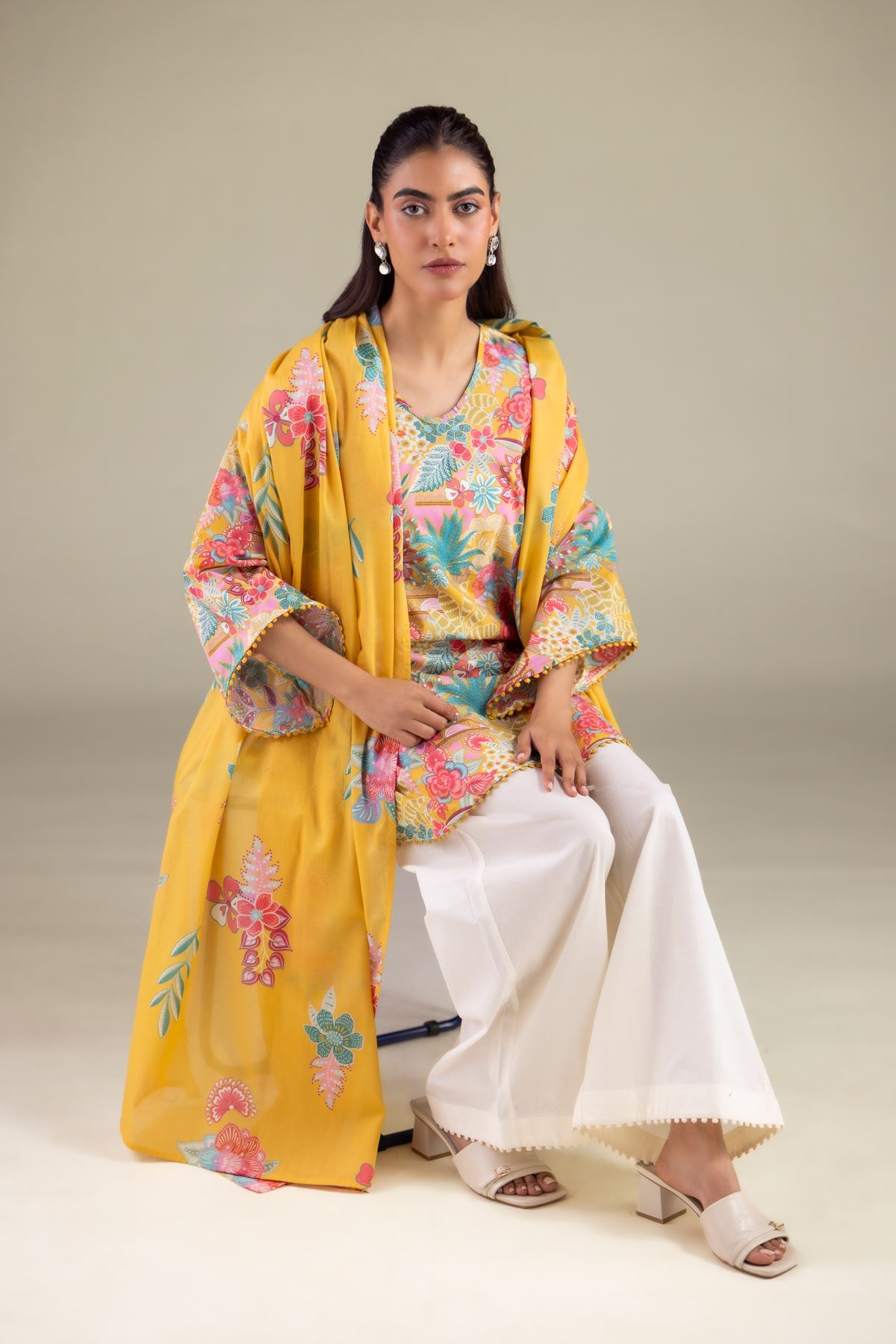 Printed Lawn Floral Dupatta - 1-26-117-B-F-VG