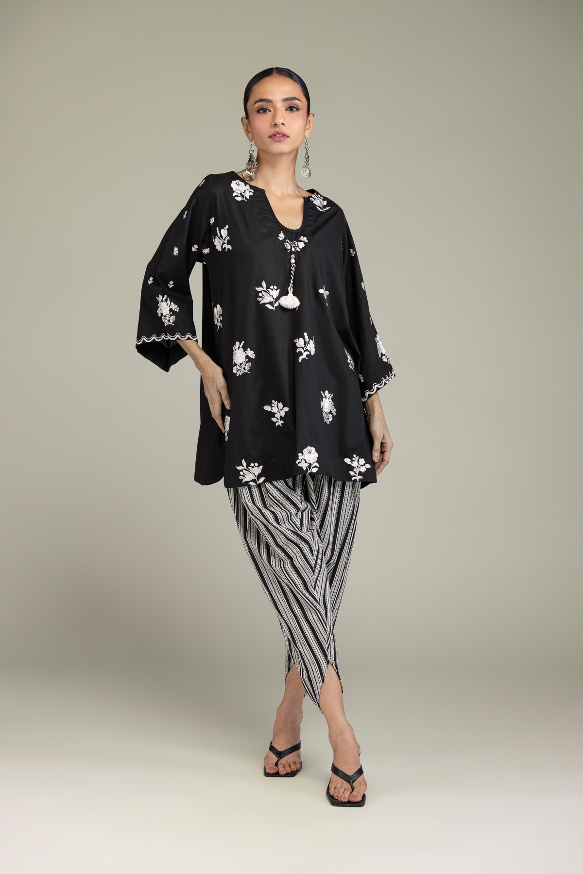 Embroidered Cambric Black Cambric Pants - 2-26-209-A-A1-VG