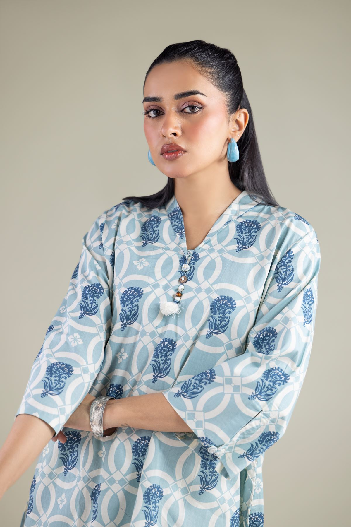 Printed Cambric Floral V-Neck Kurta - 25-00-X2-08TB-VG