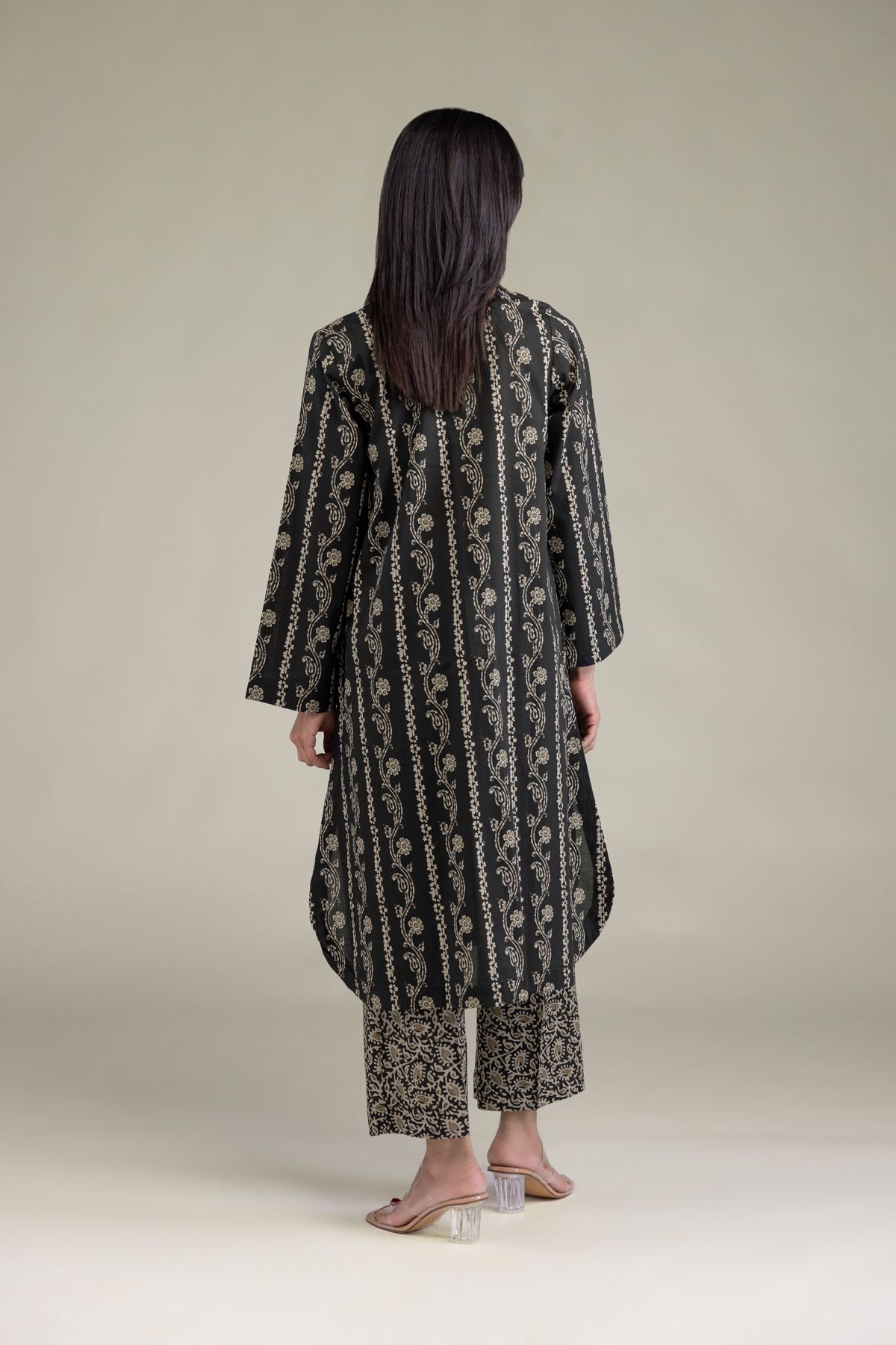 Printed Cambric Black V-Neck Kurta - T-A11-26-105FJ1-VG