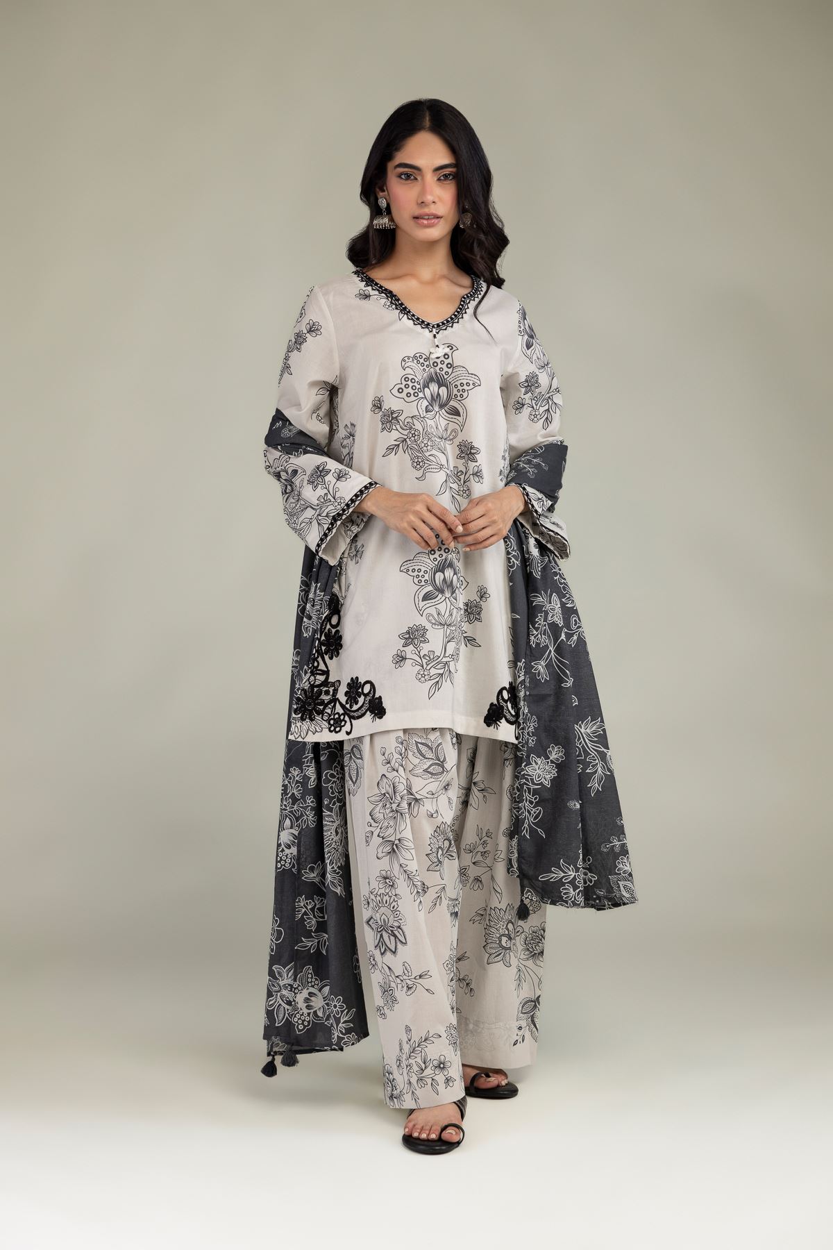 Embroidered Lawn Gray Lawn Dupatta - 1-26-102-A-F-VG