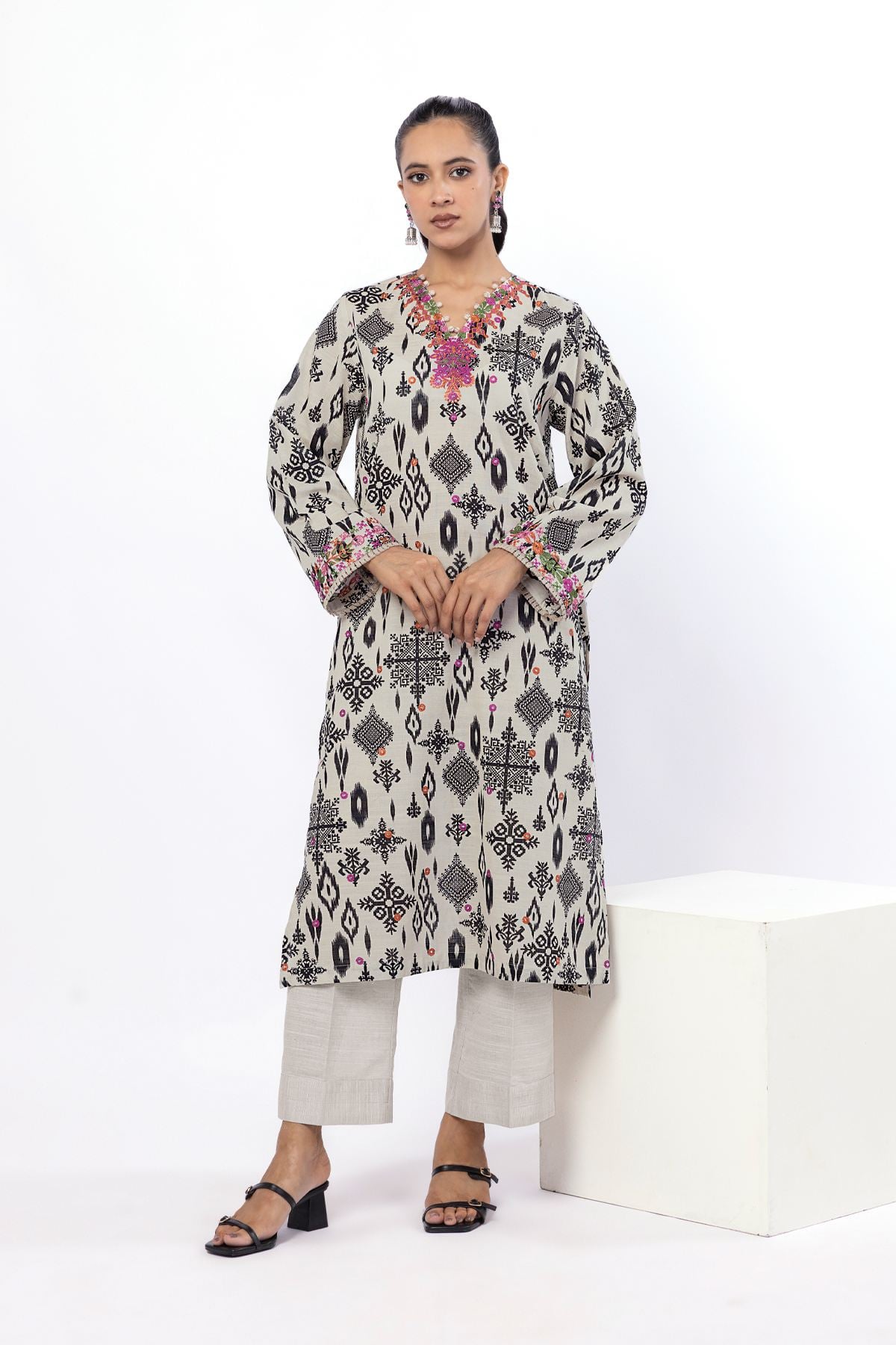 Embroidered Khaddar Fabrics 2 Piece | Top and Bottom - KW33B-VG