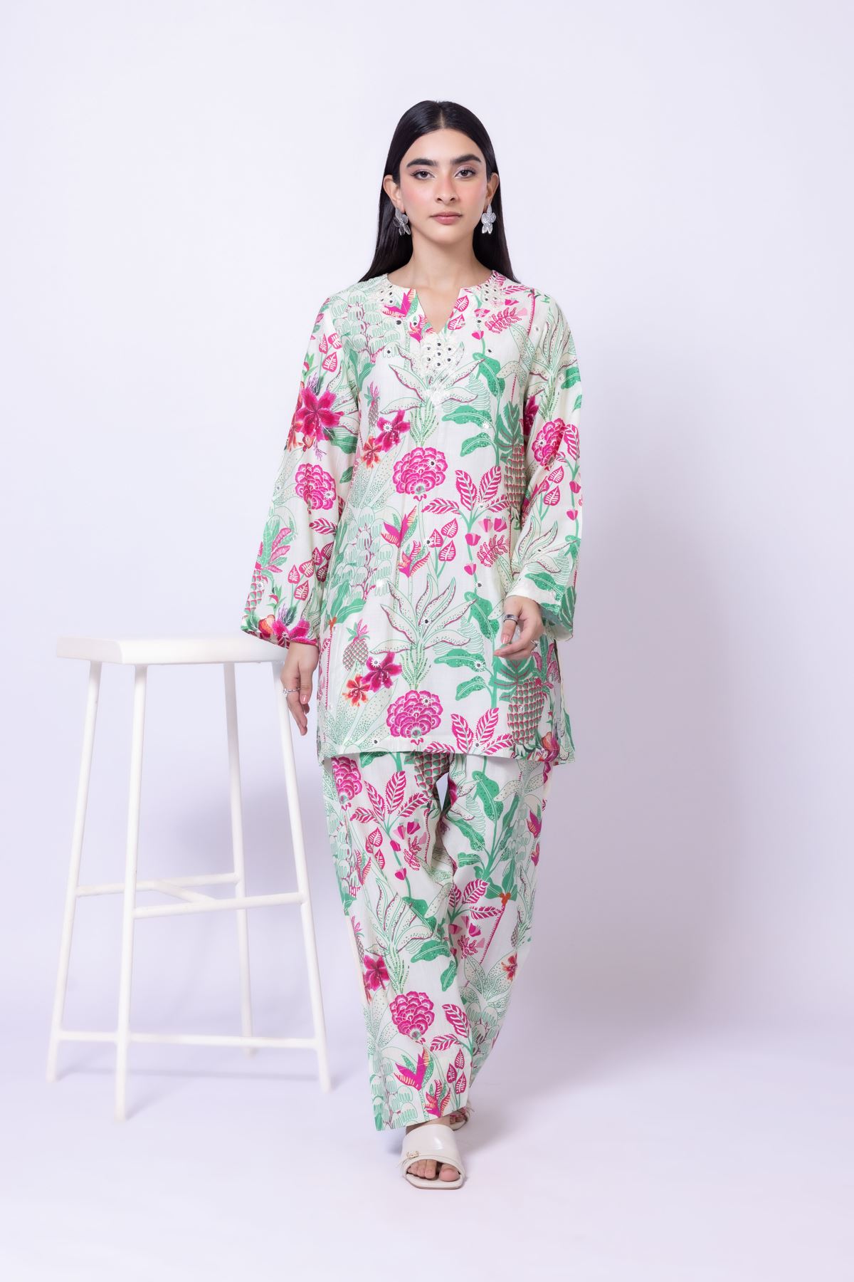 Embroidered Raw Silk Kurta - 25-04W16-02TA-VG