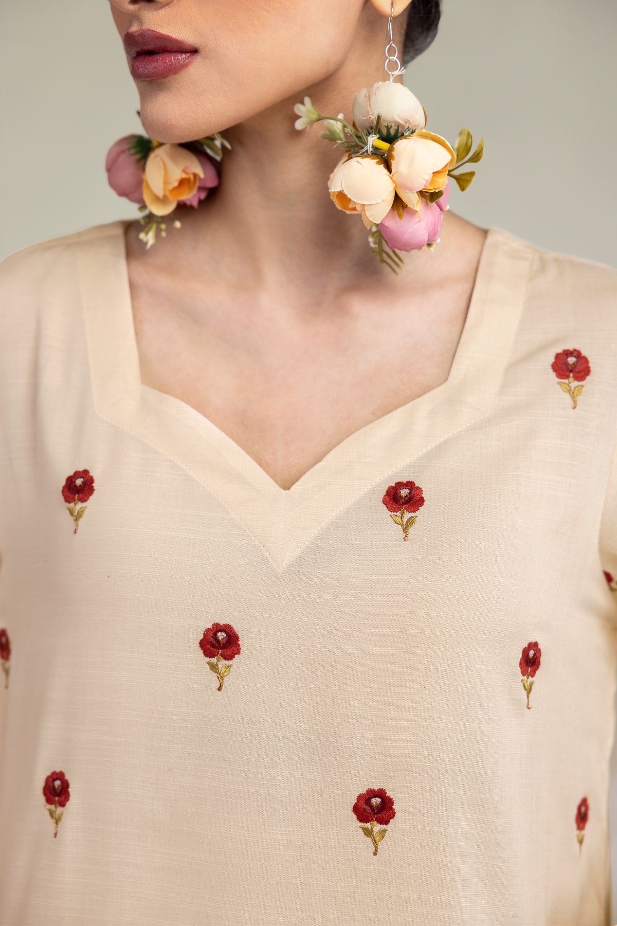 Embroidered Raw Silk Floral Silk Kurta - T-A33-26-210FJ1-VG