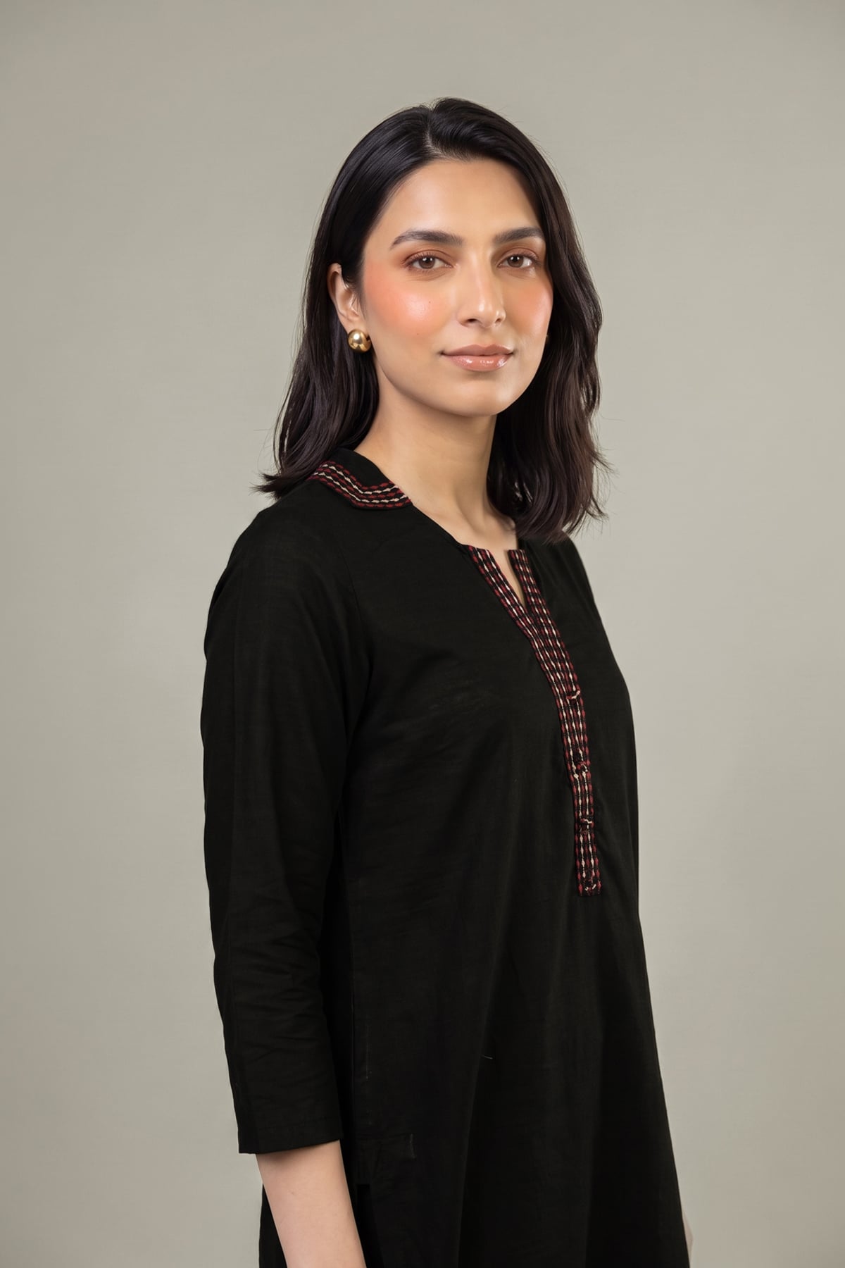 Embroidered Light Khaddar Tailored 2 Piece - 2-26-202-A-D-VG