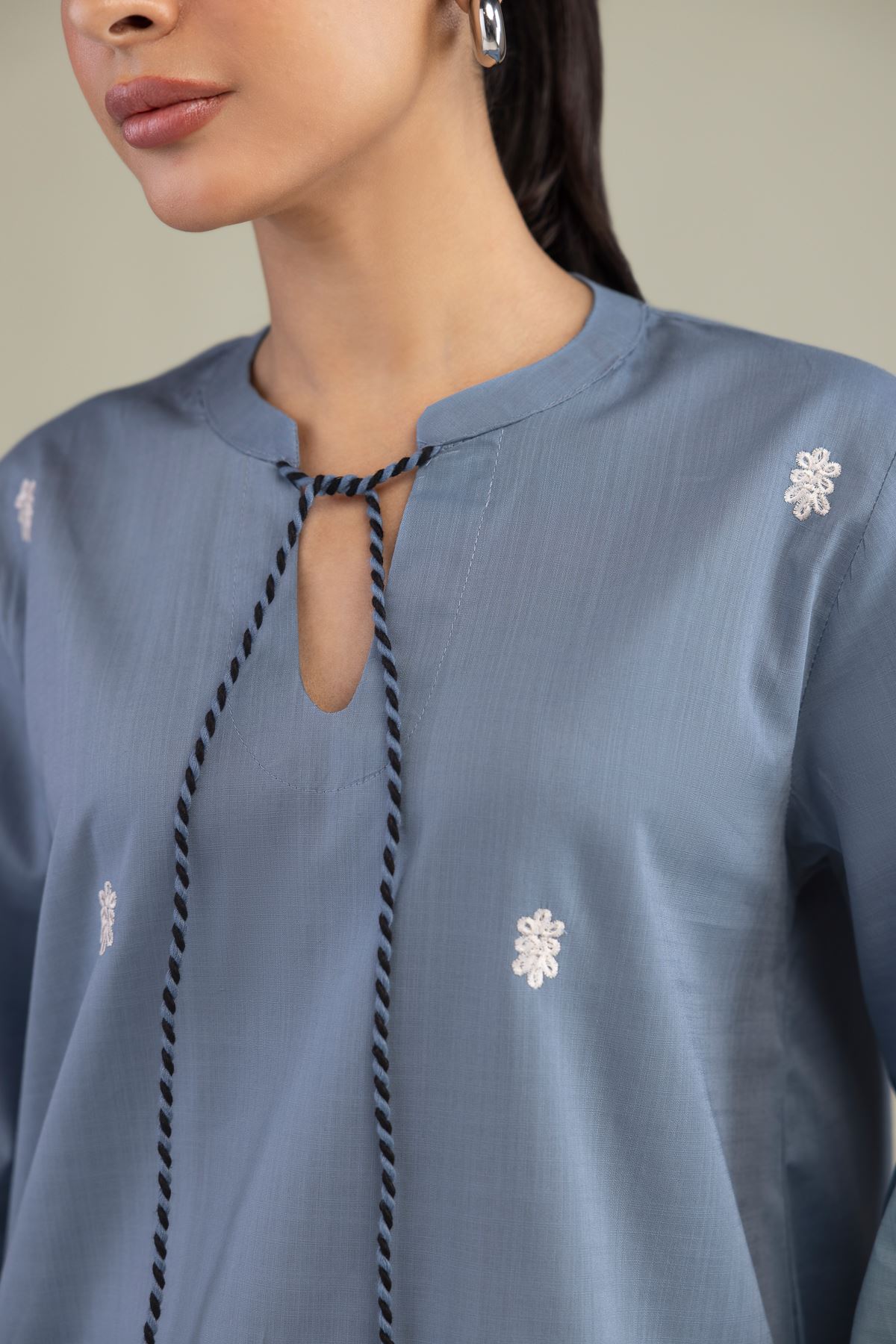 Textured Cotton Embroidered Blue Cotton Kurta - 25-07-7E2-08BB-VG