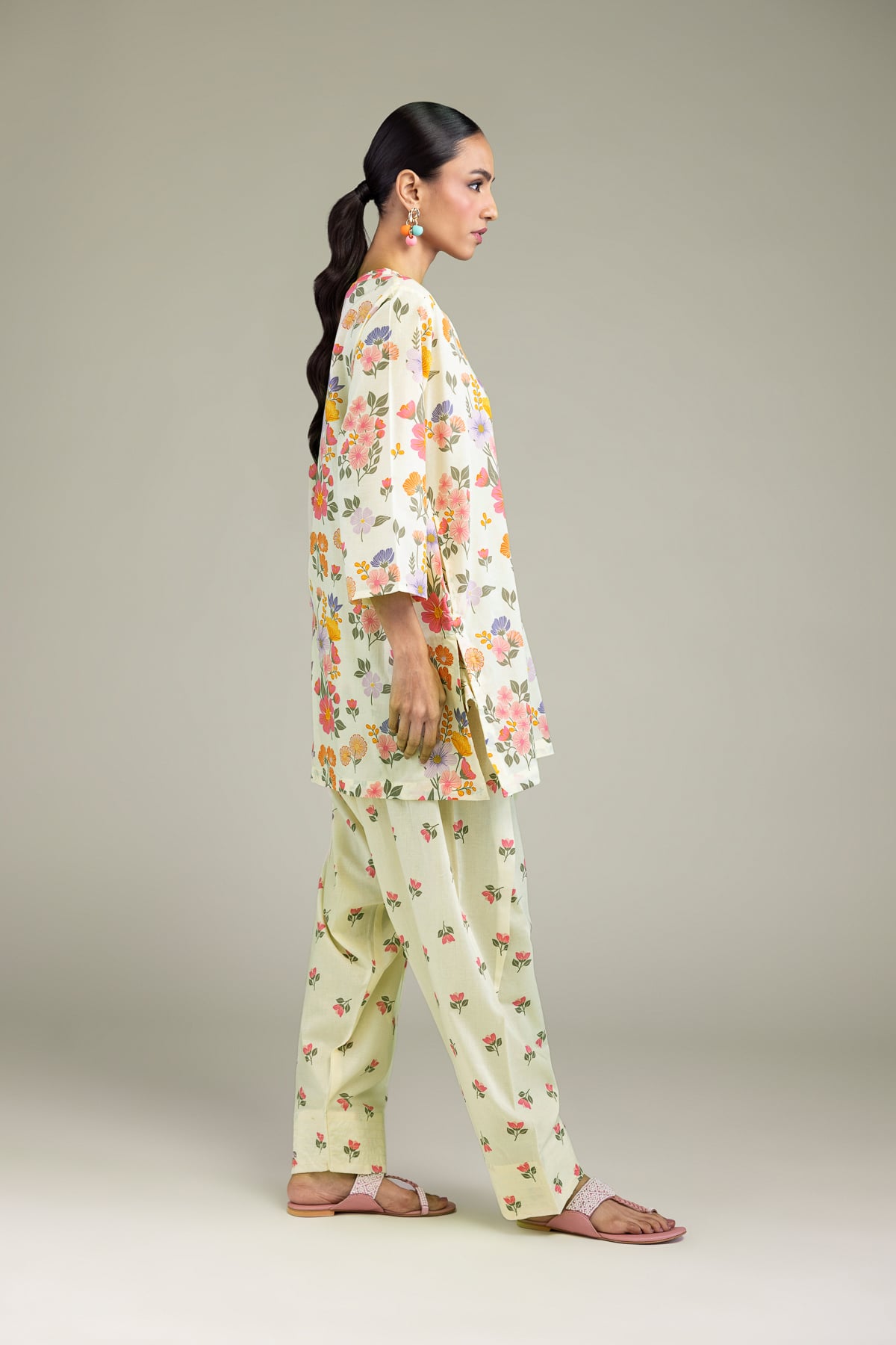 Printed Cambric Floral Cambric Shalwar - 1-26-131-A-D-VG