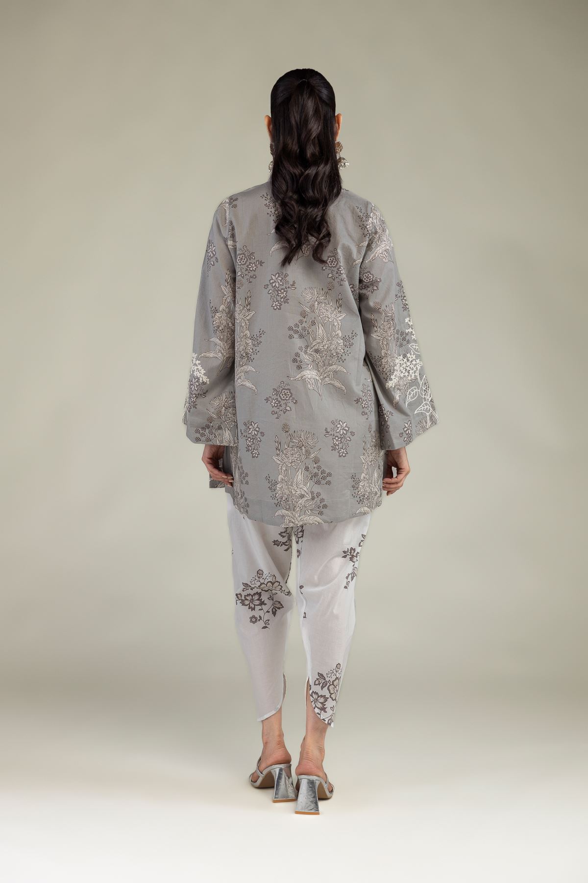 Embroidered Cambric Cambric V-Neck Kurta - 1-26-224-C-E2-VG