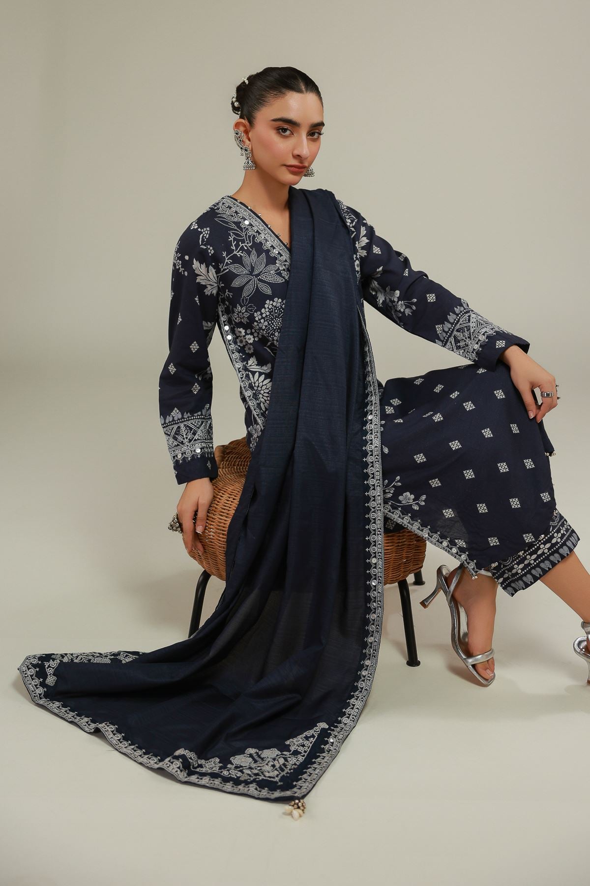 Embroidered Raw Silk Geometric V-Neck Kurta - 25-00-X2-08TB-VG